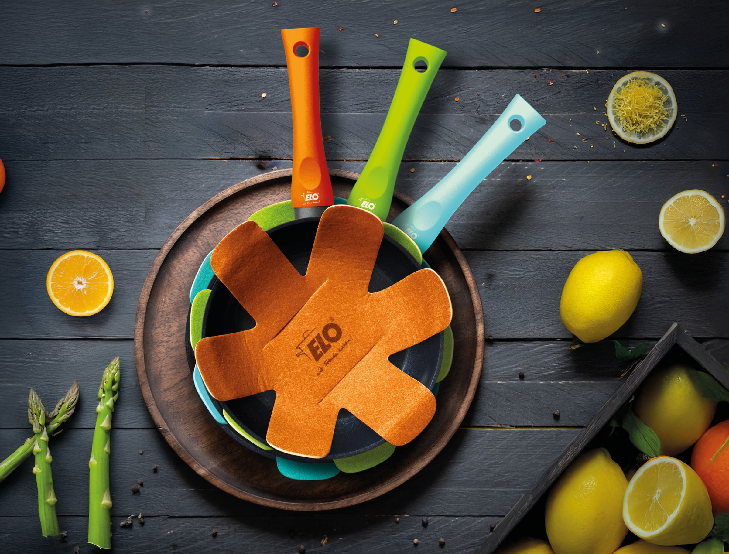 Elo Basic Schmorpfanne »Colorio mit farbigem Protektor« Aluminium Set, Pfanne inkl. Pfannenschoner, 2 tlg. Soft-Touch-Griff mit Flammenschutz