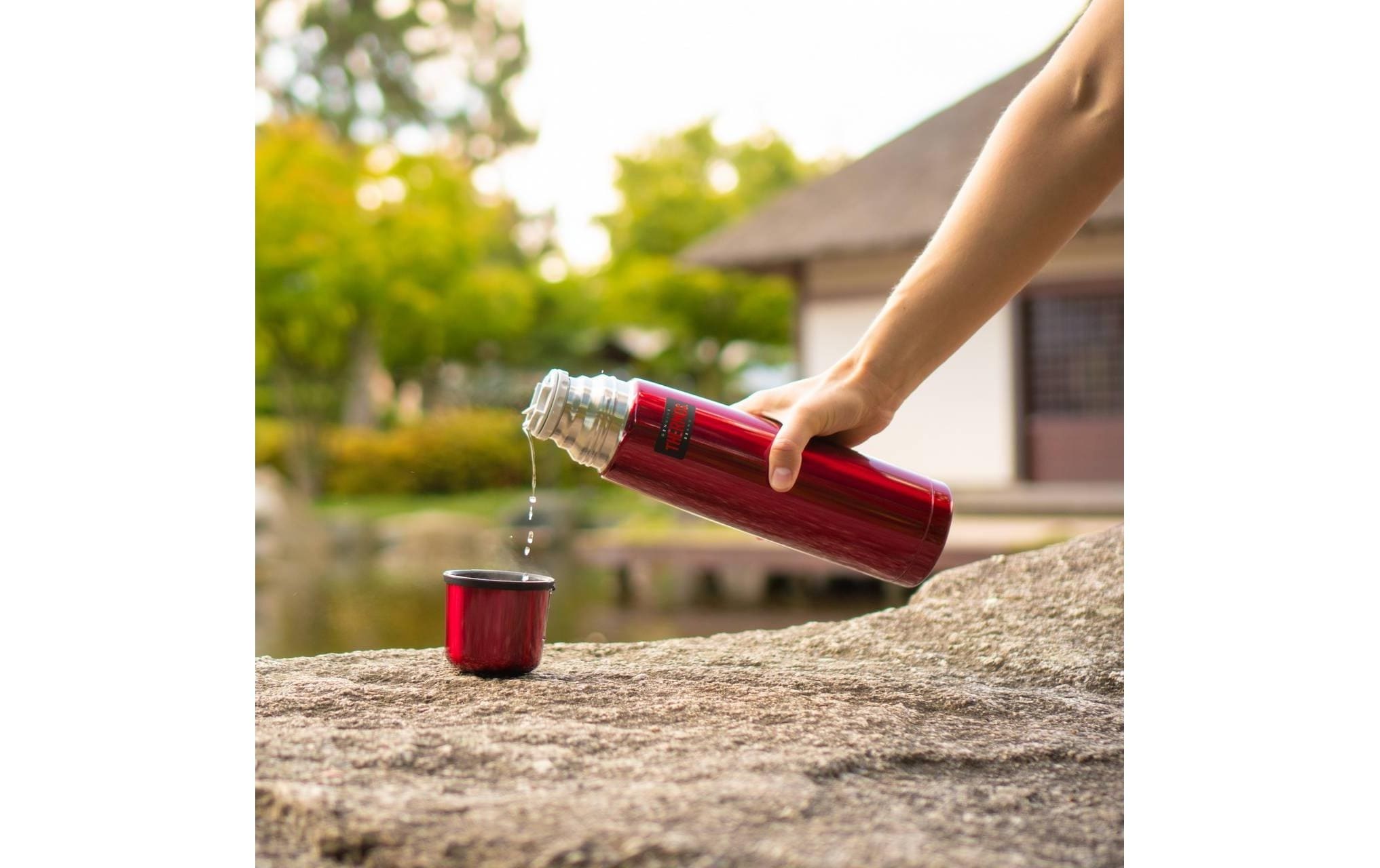 THERMOS Thermoflasche »Light & Compact« aus bruchfestem Edelstahl
