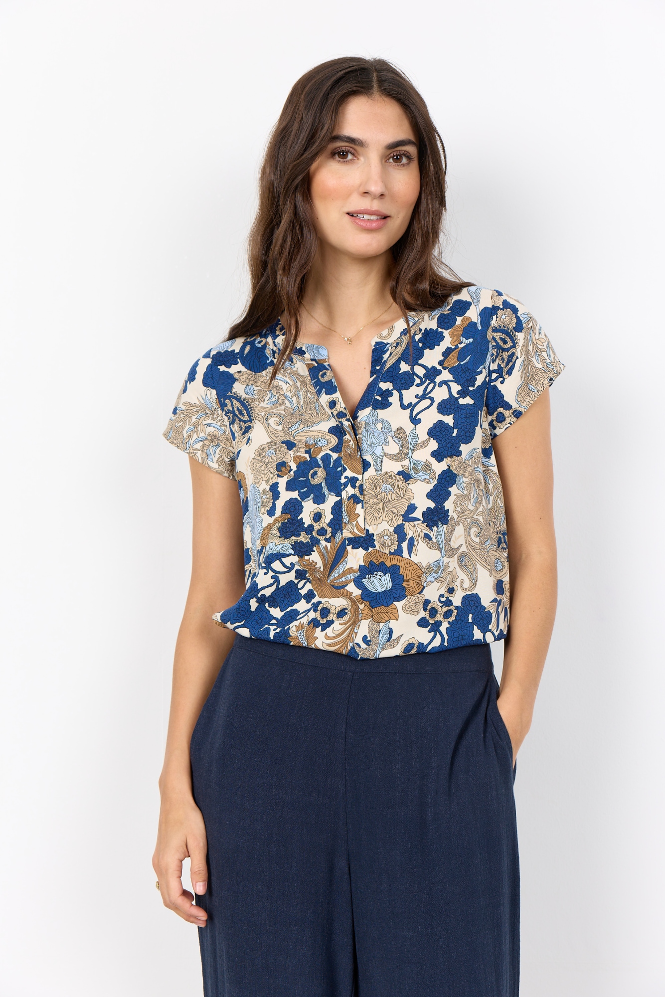 Image of soyaconcept Shirtbluse "SC-CUNILLA 1" aus Viskose, normal geschnitten, mit längerem Rückenteil, gemustert
