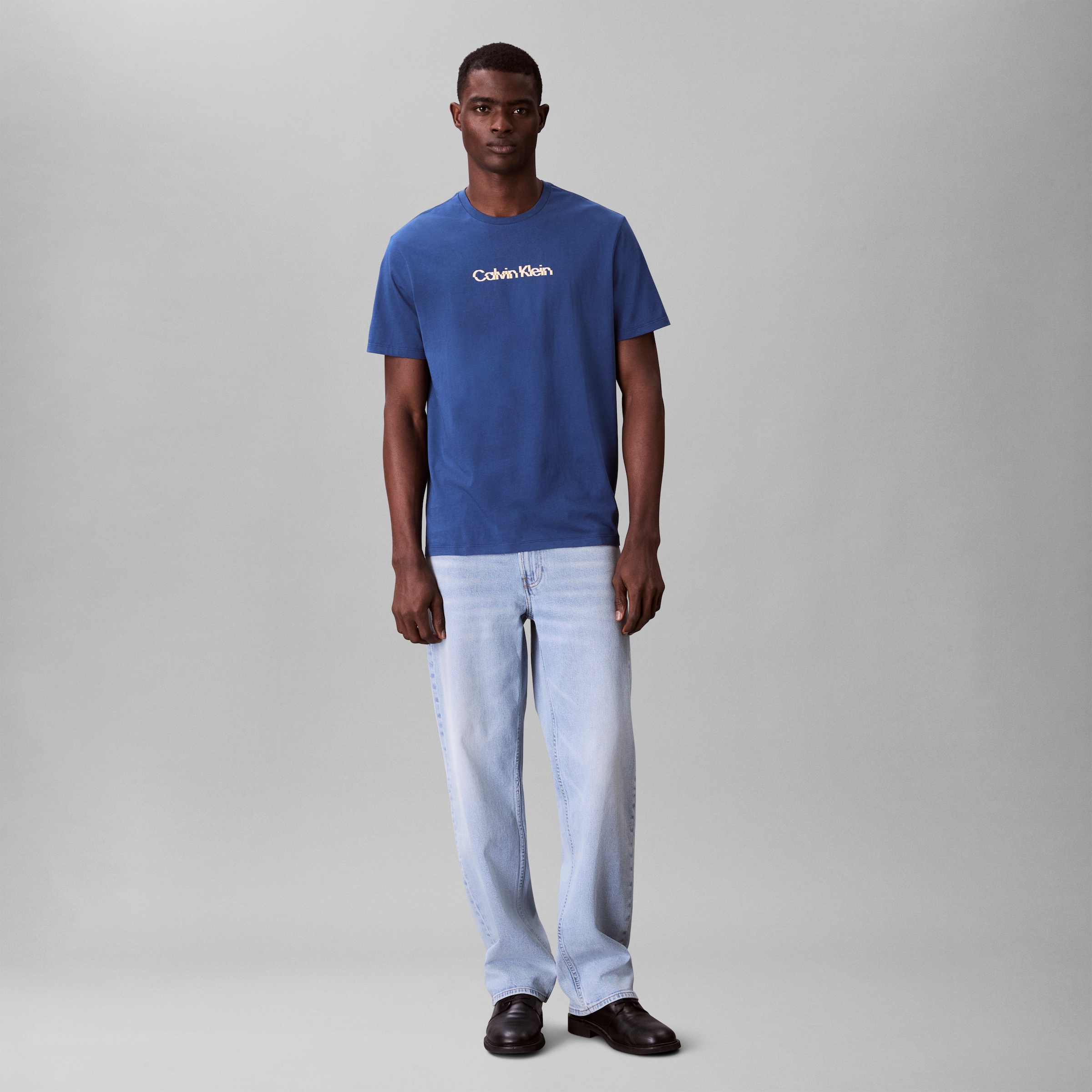 Calvin Klein Jeans T-Shirt »SS GLITCHED LOGO EU CLASSIC TEE« Mit Rundhalsausschnitt