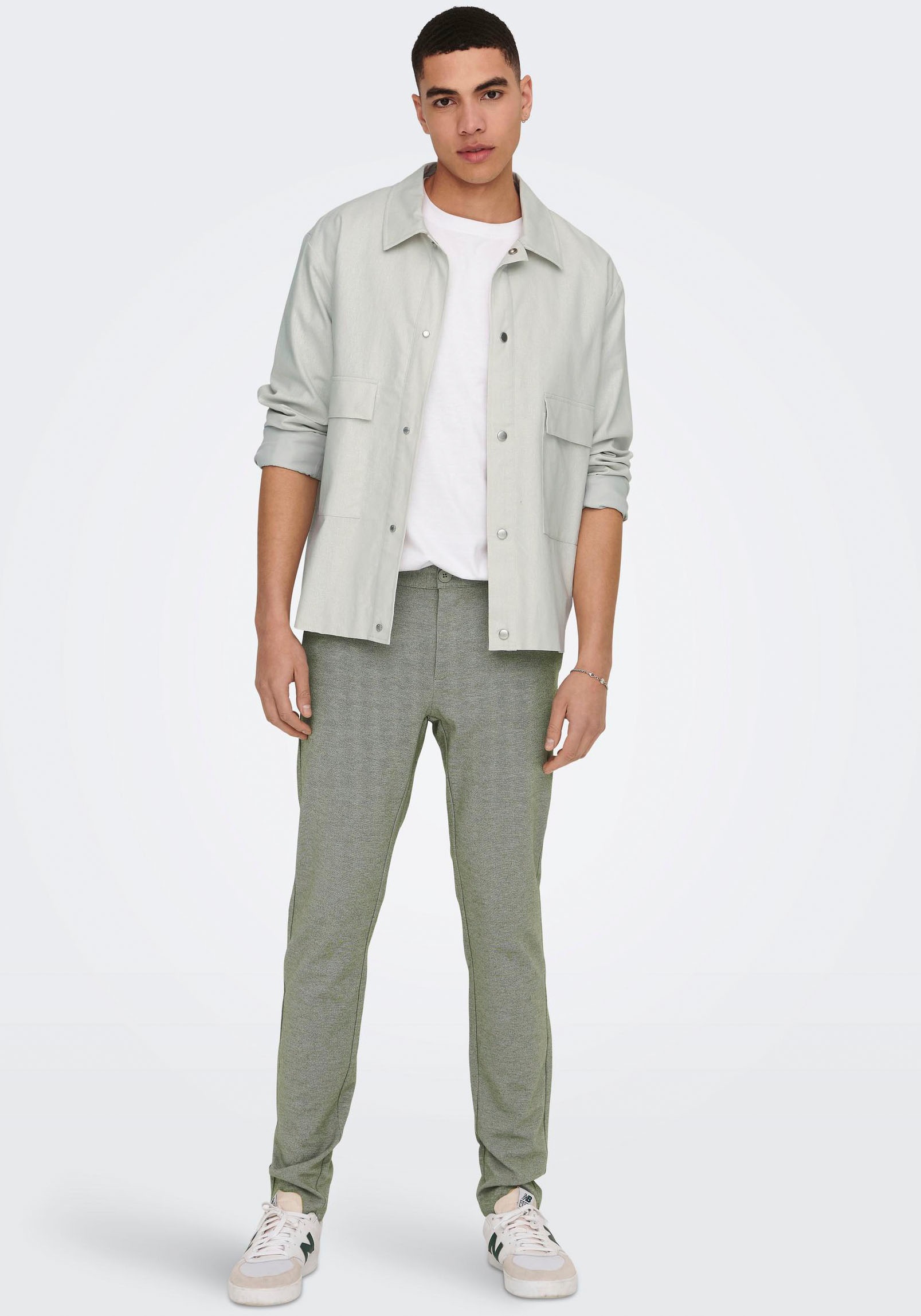 ONLY & SONS Chinohose, mit geschlossenen Gesässtaschen