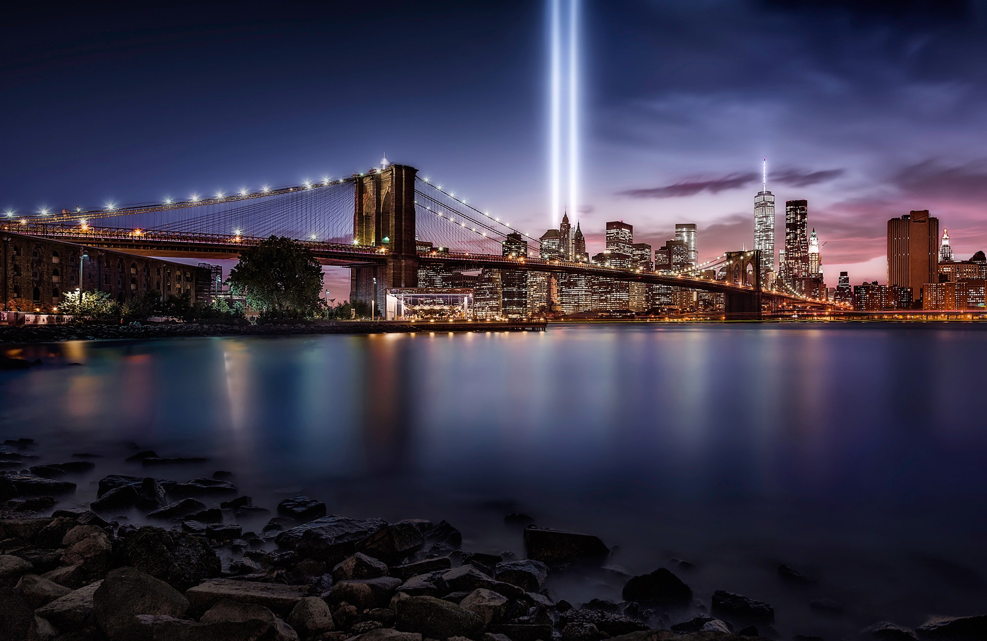 Image of Papermoon Fototapete »Photo-Art JAVIER DE LA, UNVERGESSLICH 9-11«, Vliestapete, hochwertiger Digitaldruck, inklusive Kleister bei Ackermann Versand Schweiz