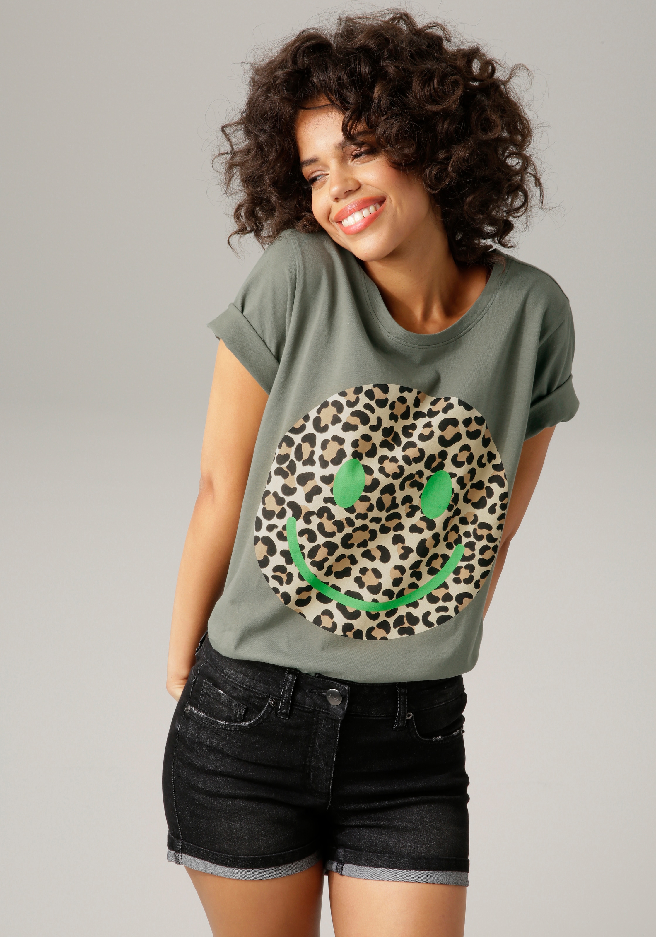 ♕ Aniston CASUAL T-Shirt, mit versandkostenfrei kaufen Smiley-Frontprint im Animal-Look