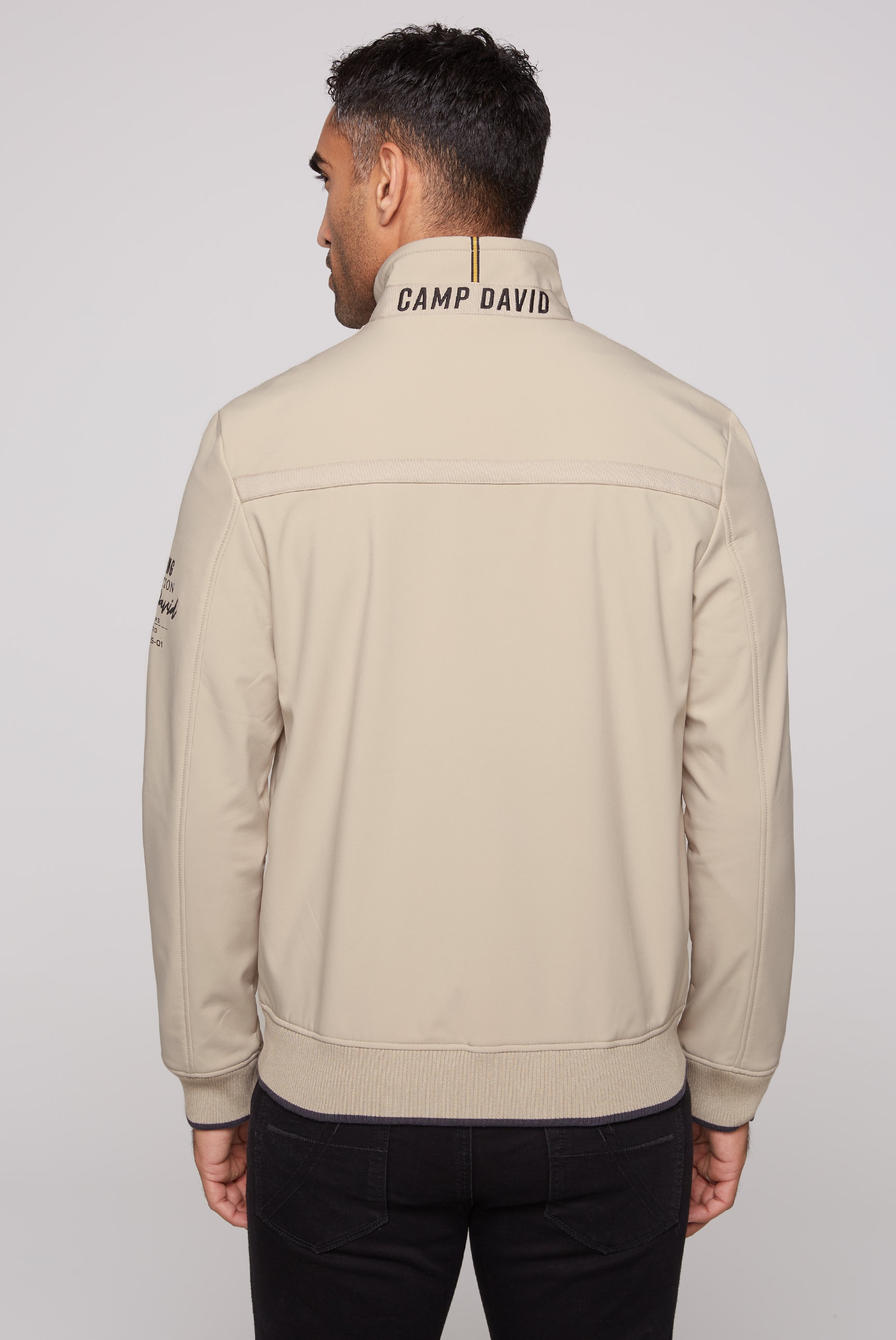 CAMP DAVID Softshelljacke, ohne Kapuze, mit Stehkragen und Logo-Prints und Stickereien