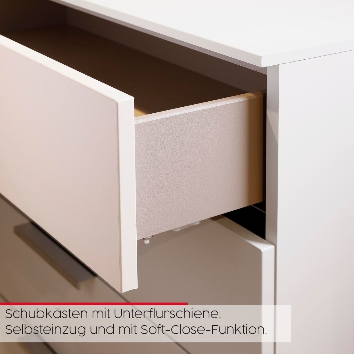 rauch Schubkastenkommode »Flipp Schubladenkommode Wäscheschrank Schrank« Breite 160/180 cm mit 4 Einlegeböden,  2-türig mit  5 Schubladen und Soft-Close-Funktion in zwei Breiten