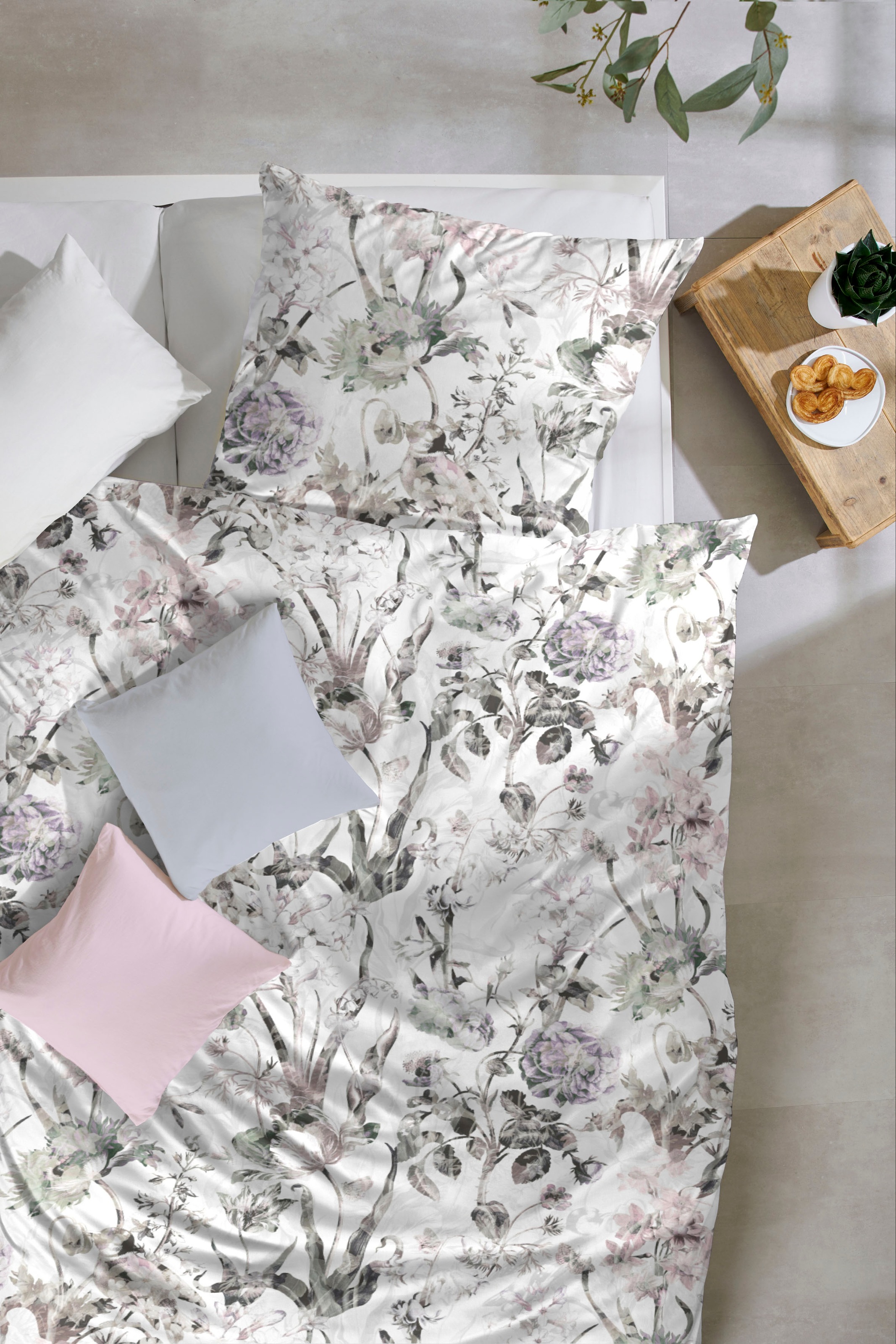 Primera Bettwäsche »Mako-Satin Bettwäsche Levin«, mit extravaganten Blumen-Prints