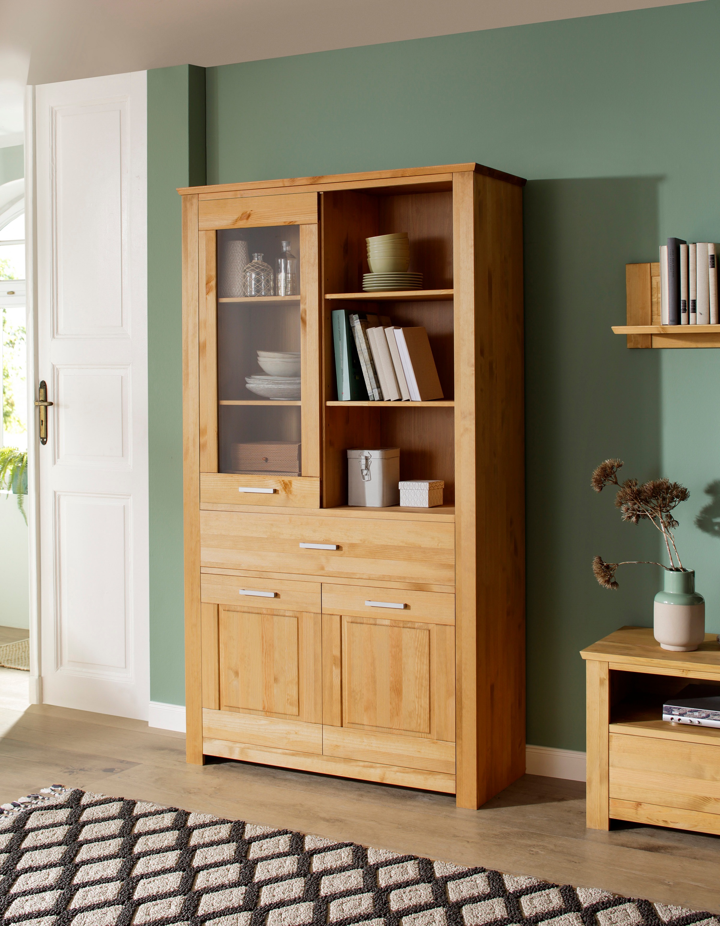 Image of Home affaire Vitrine »Sarthe«, aus Kiefer massiv, Tür mit Glaseinsatz bei Ackermann Versand Schweiz