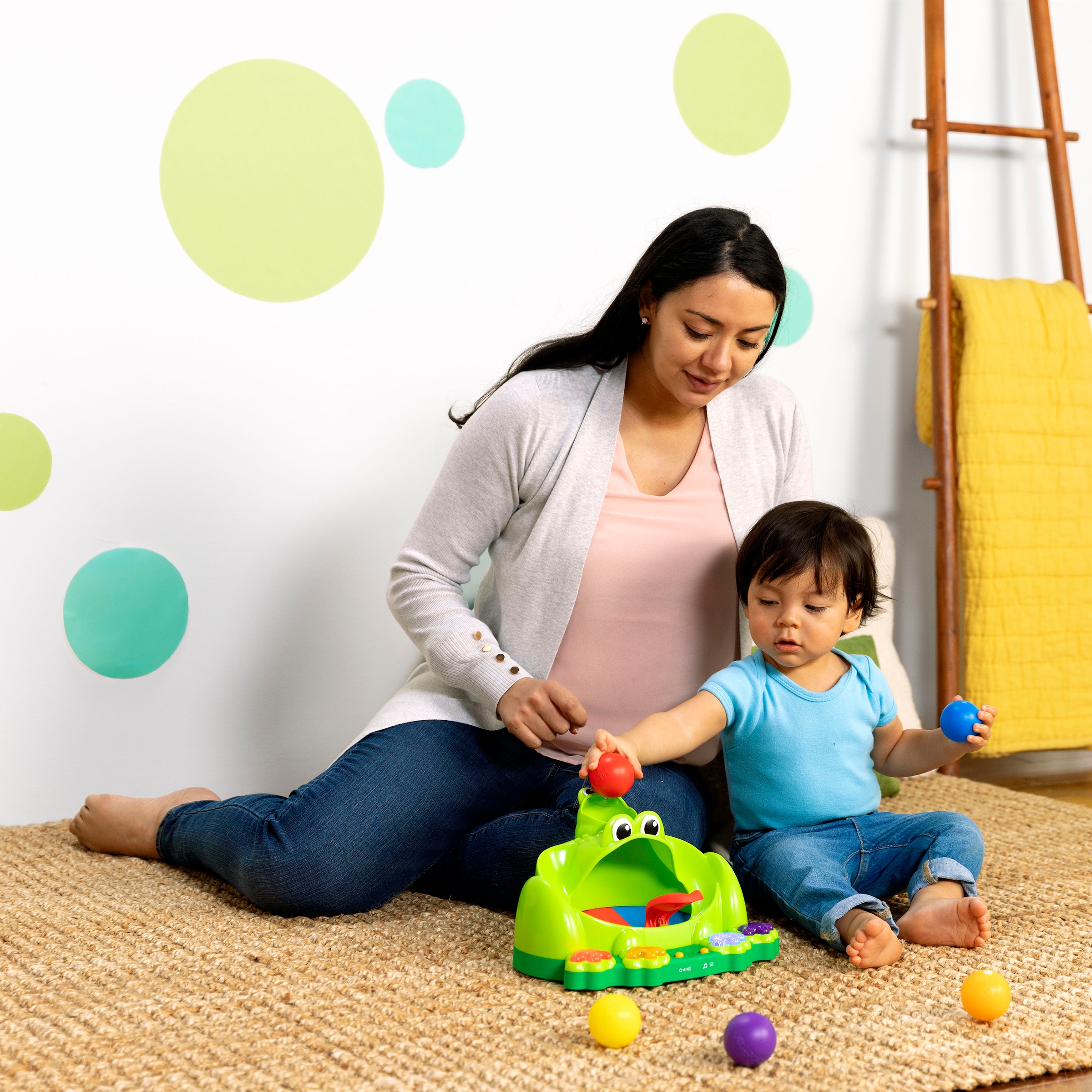 Bright Starts Jouets éducatifs »Poppin' Ball Frog Ball Play Toy« mit Licht und Sound