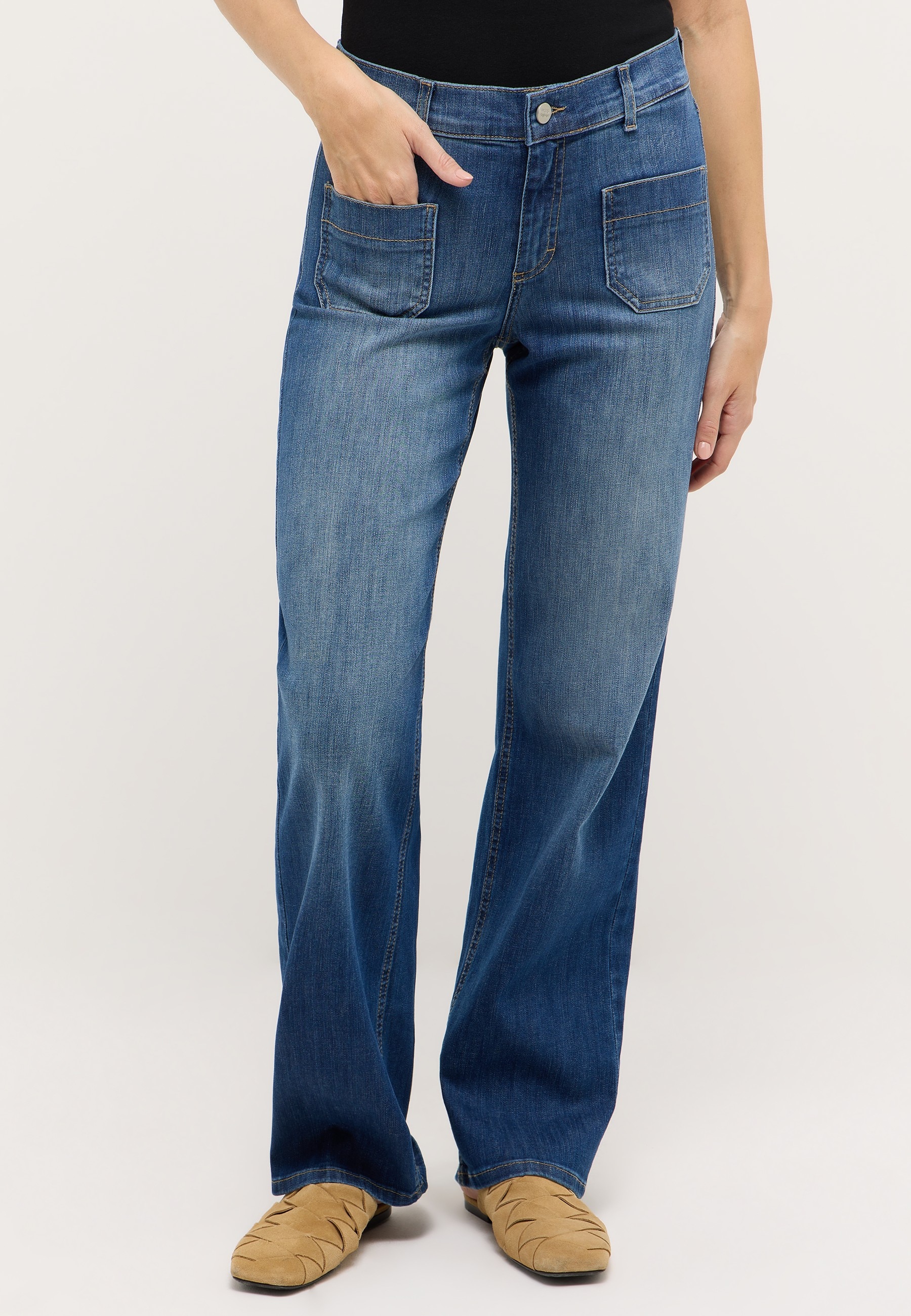 Image of ANGELS High-waist-Jeans "Liz Smart" mit ausgestelltem Bein und Stretch