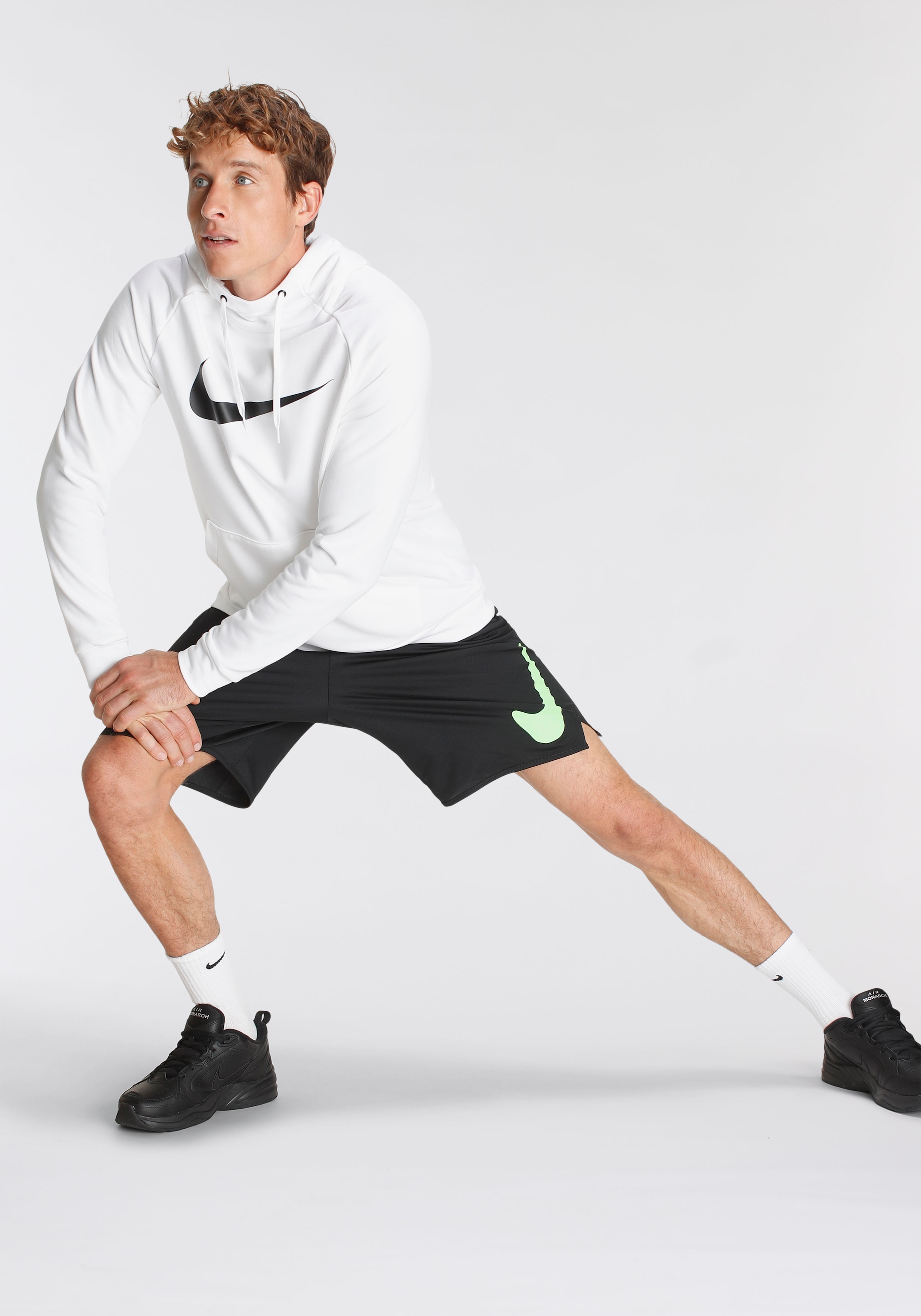 Nike Trainingsshorts »DRI-FIT TOTALITY STUDIO ' MEN'S " UNLINED KNIT FITNESS SHORTS«