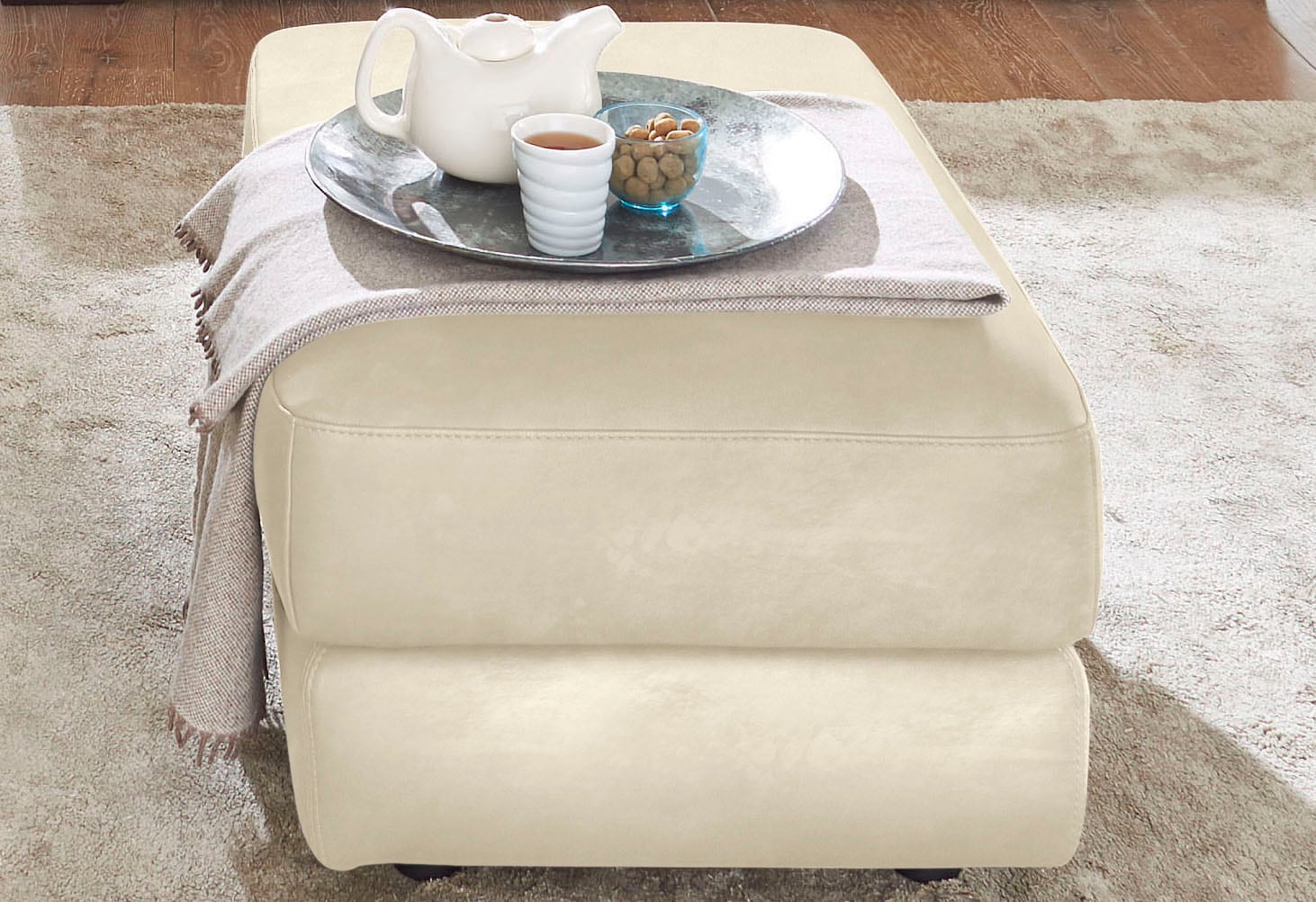 Image of CALIA ITALIA Hocker "Gaia, in edlem Design und mit erstklassigem Sitzkomfort" aus pflegeleichtem Luxus-Microfaser Ginevra Hydro Care