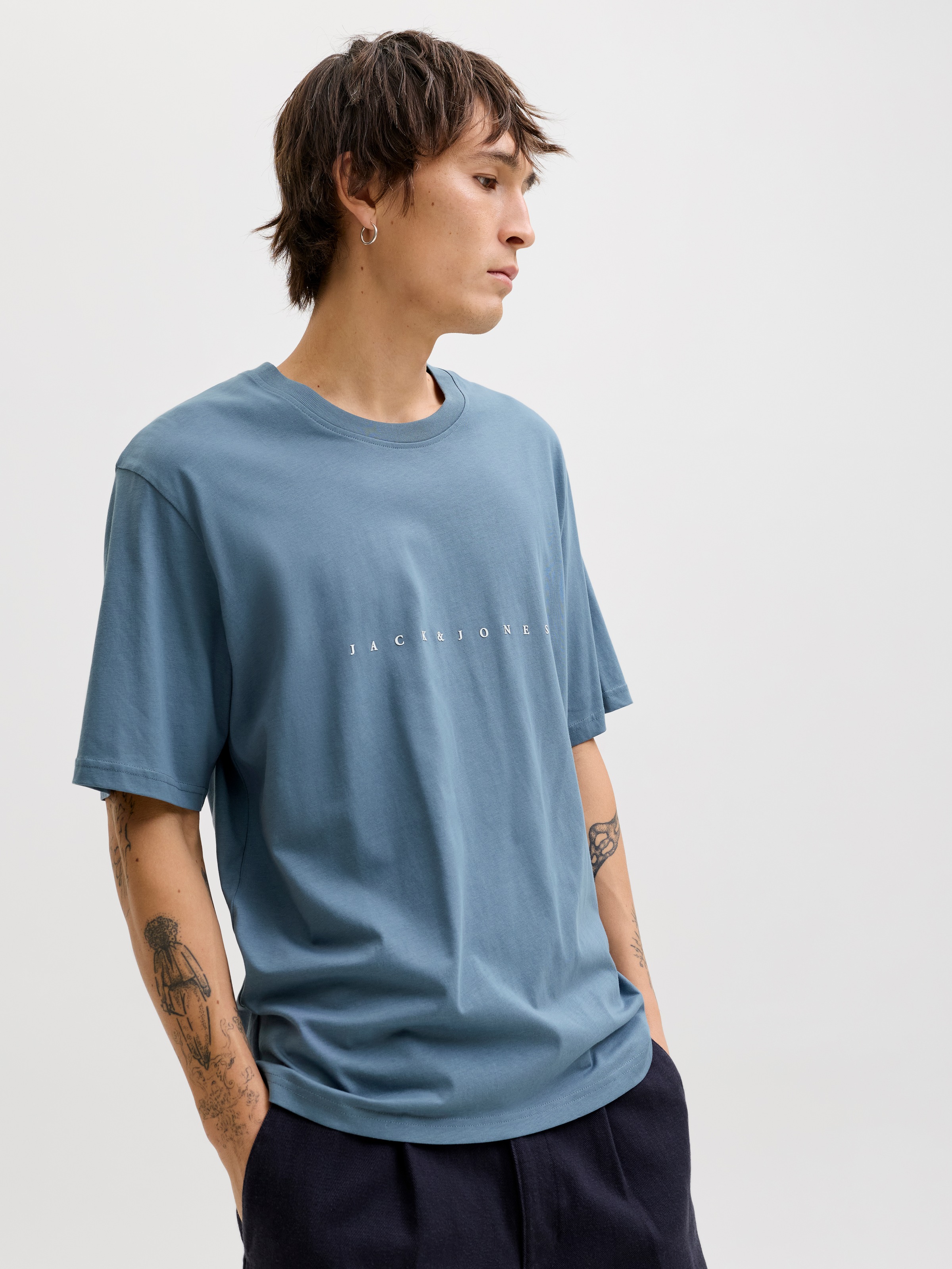 Jack & Jones Rundhalsshirt »JJESTAR mit Pigmentprint und Baumwollgefühl« Baumwolle, relaxed fit