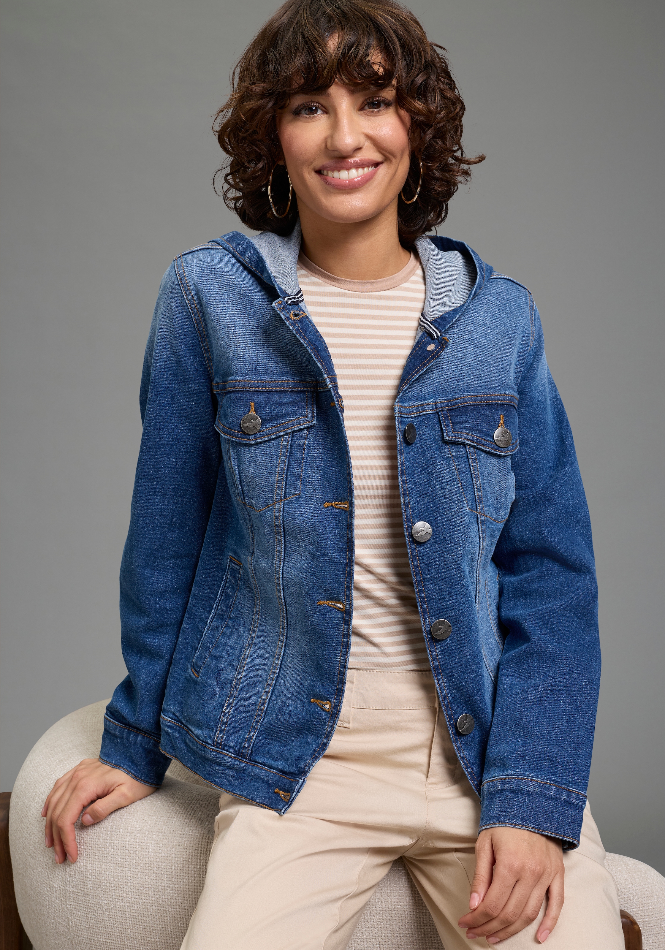 Image of Arizona Jeansjacke mit Kapuze mit Kapuze, Regular Fit, mit Knopfleiste, mit Knopf-Applikationen