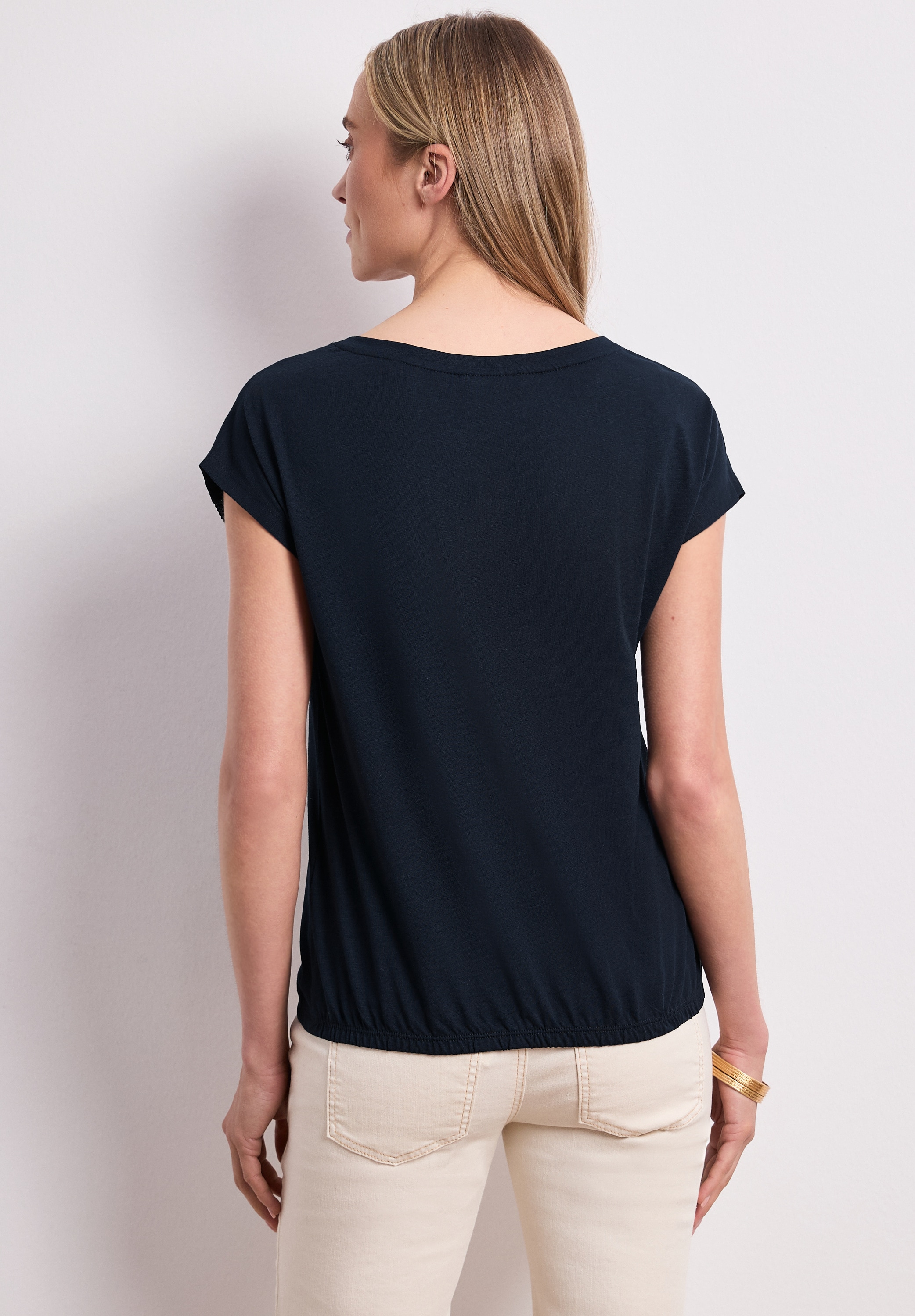 STREET ONE T-shirt à manches courtes Sommershirt mit V-Neck und Crochet-Details
