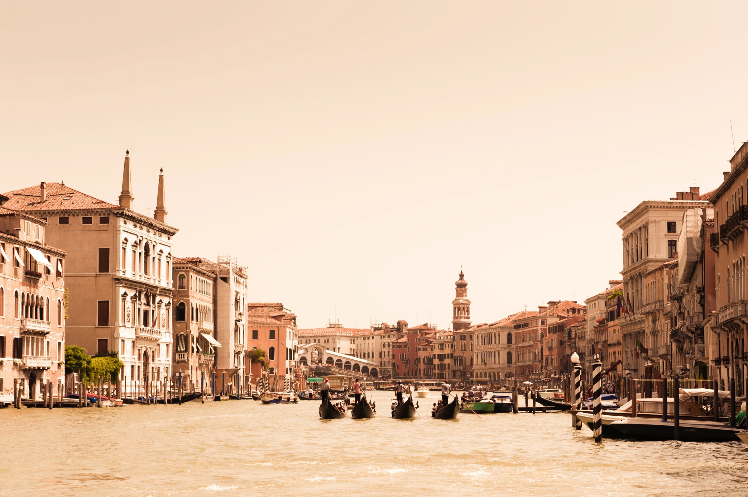 Image of Papermoon Fototapete »VENEDIG-INSEL ALT STADT RETRO VINTAGE MEER STRAND KANAL«, Vliestapete, hochwertiger Digitaldruck, inklusive Kleister bei Ackermann Versand Schweiz