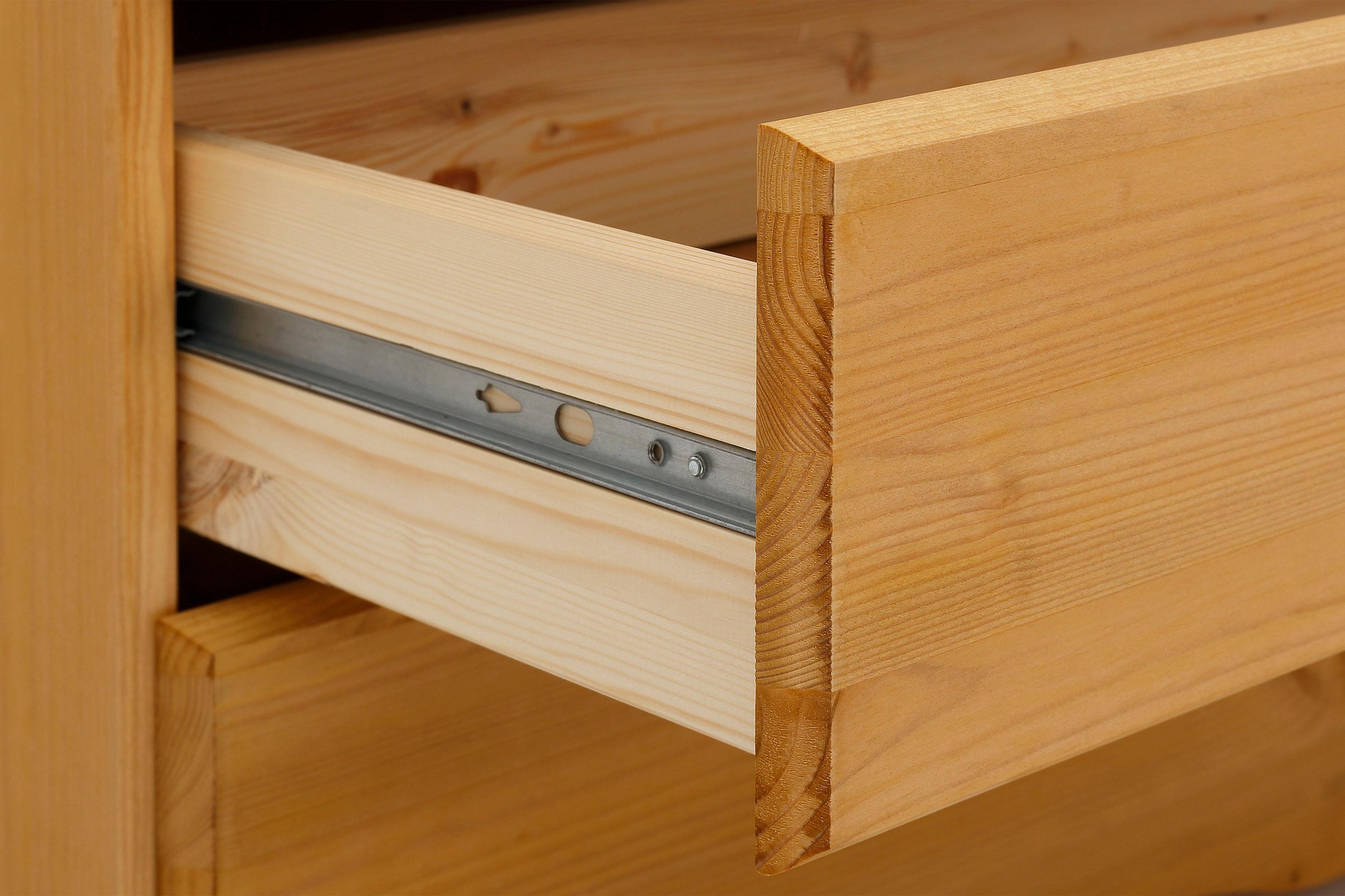 Home affaire Wäscheschrank »Minik« mit geschwungenem Fusssockel, in drei verschiedenen Farbvarianten