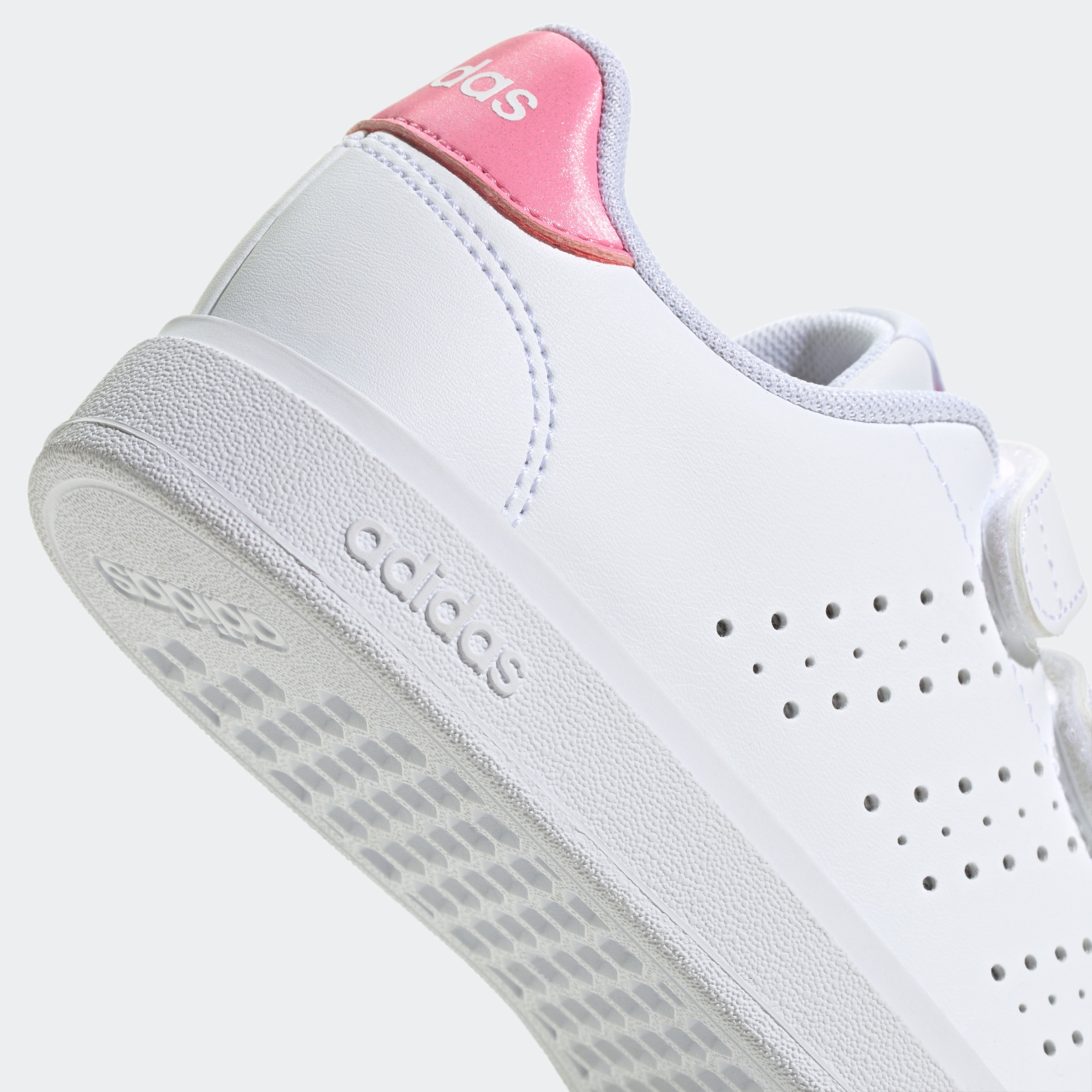 adidas Sportswear Klettschuh »ADVANTAGE BASE 2.0 KIDS«, Design auf den Spuren des adidas Stan Smith