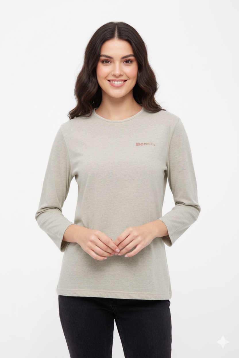 Image of Bench. 3/4-Arm-Shirt "ROMILEY" tailliertes Basic mit 3/4 Arm und Logoprint im Metallic-Holo Stil