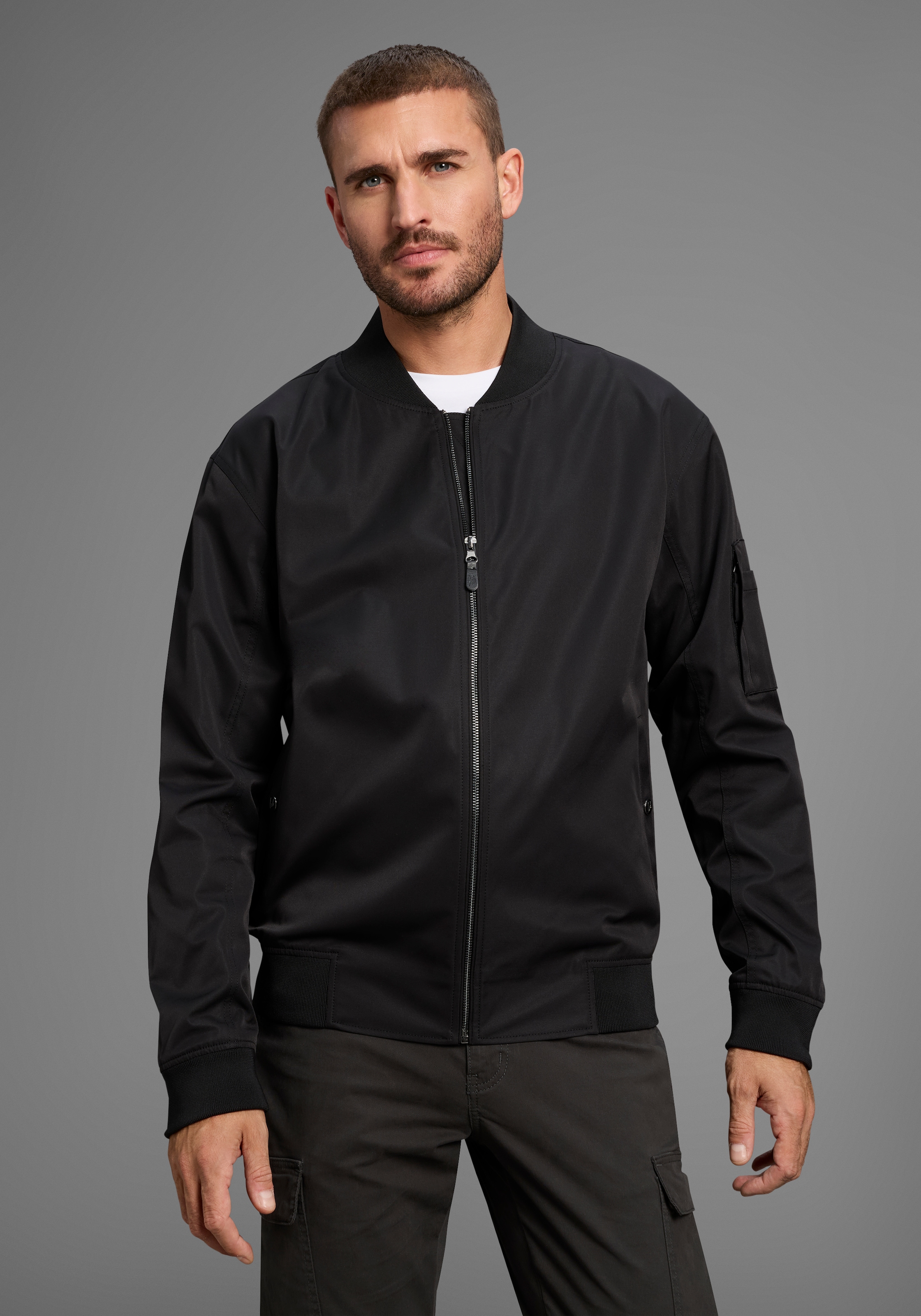 Image of Bruno Banani Bomberjacke Blouson mit Stehkragen, leichte Übergangsjacke