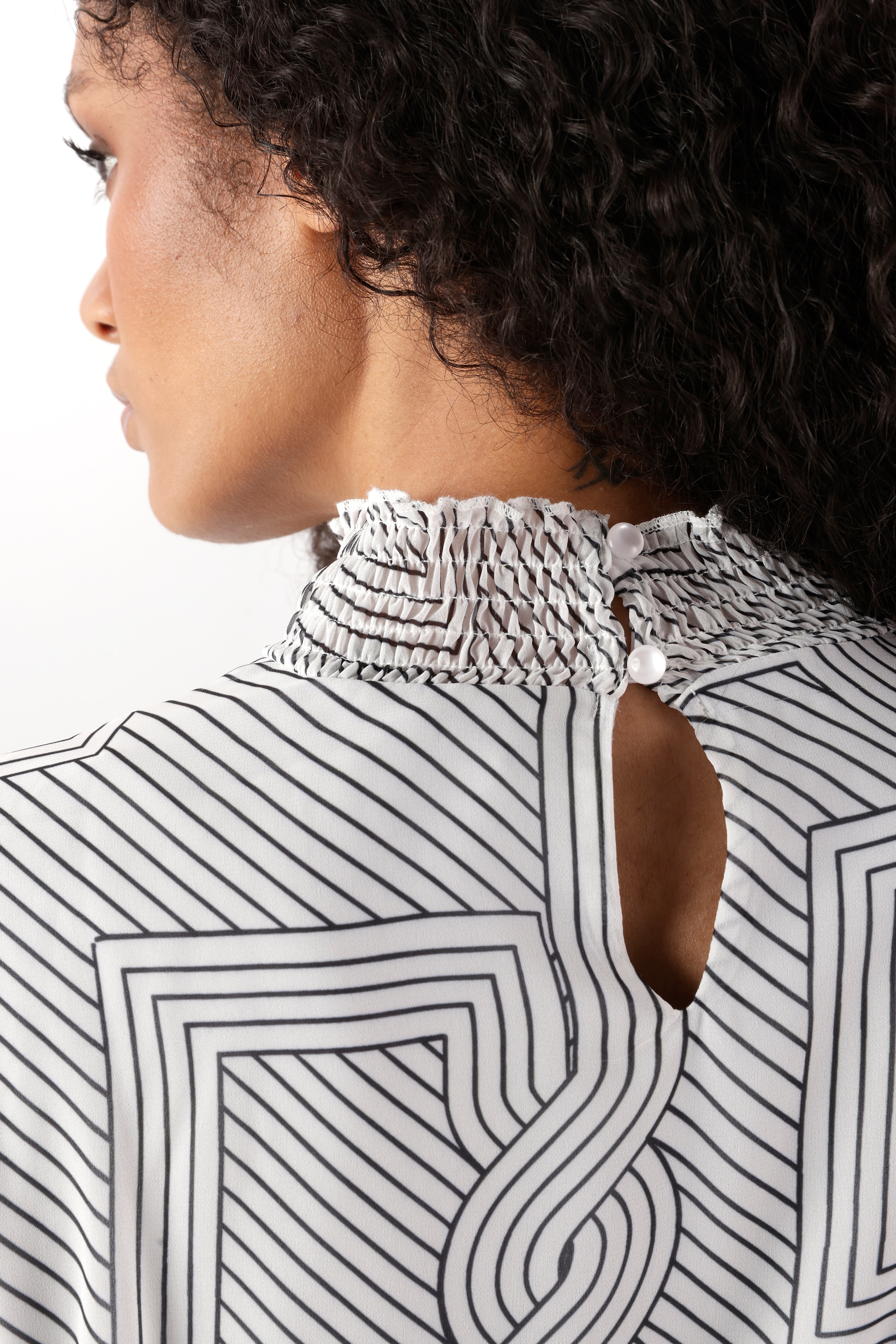 Aniston SELECTED Blouse en mousseline fermeture au dos du cou par deux boutons - NOUVELLE COLLECTION