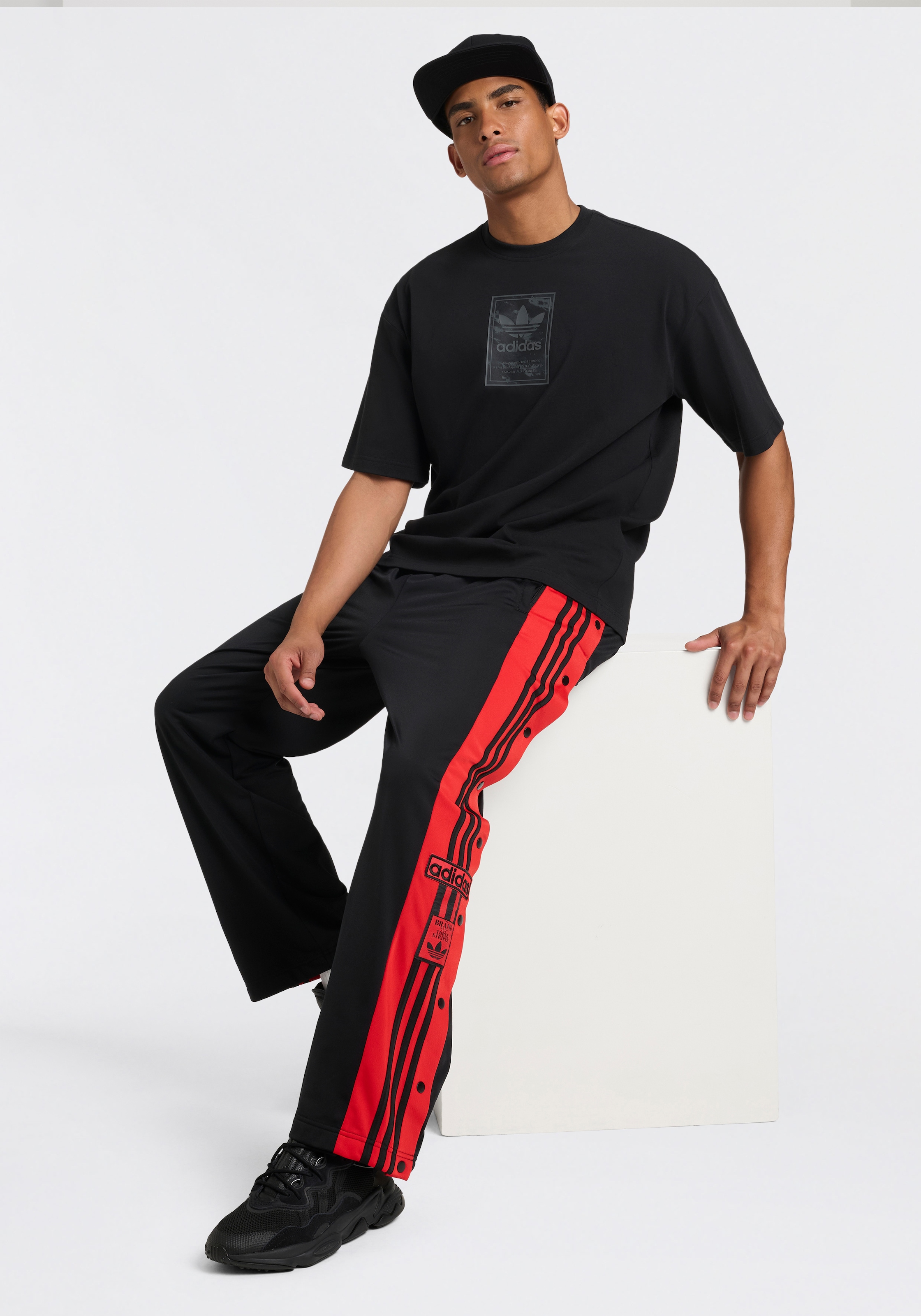 adidas Originals T-shirt »CAMO TEE TONGUE« pour adultes, style sportif, sans fermeture, en coton
