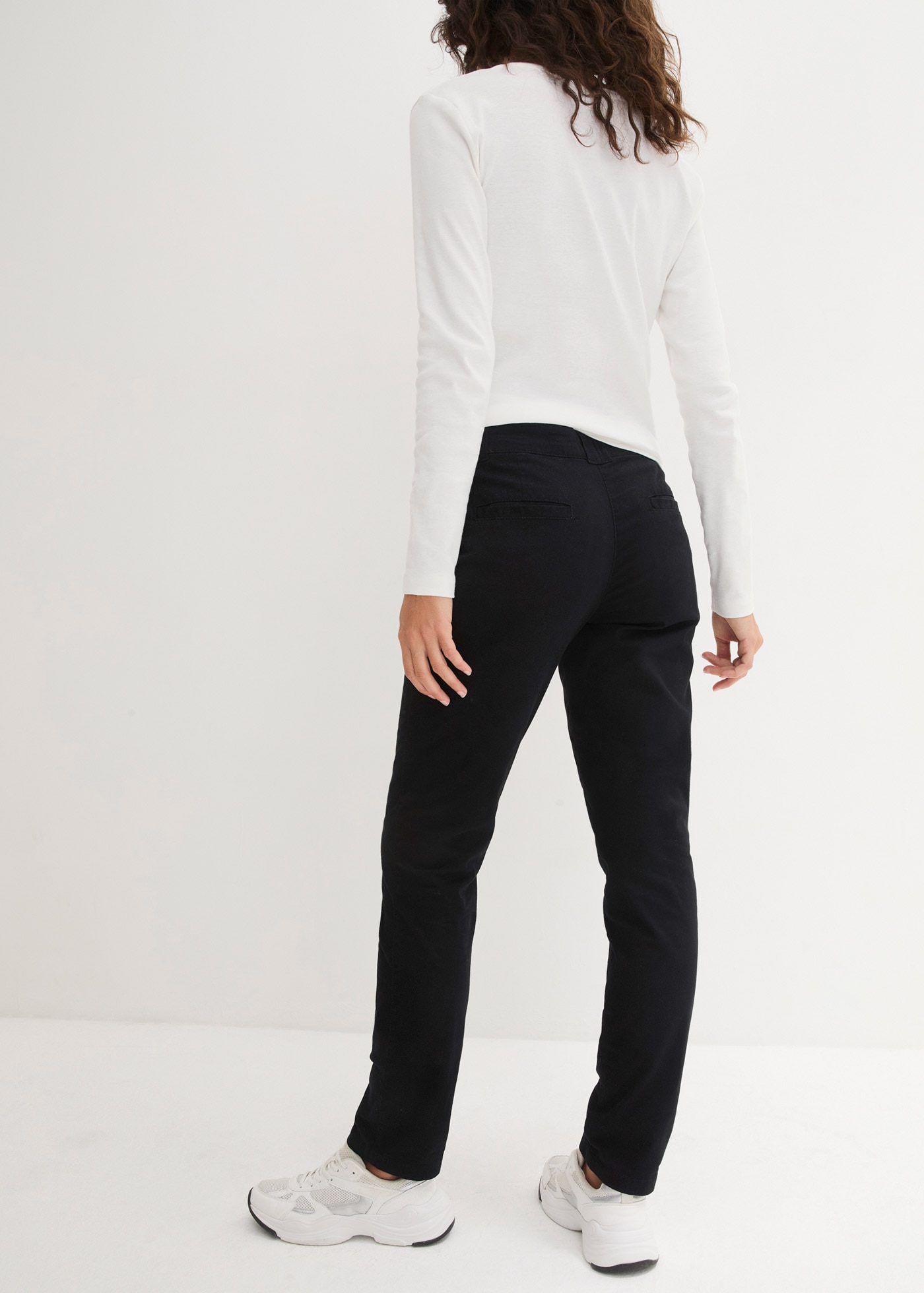 bonprix Chinos  schmale Form, mit Bundfalten und praktischen Taschen