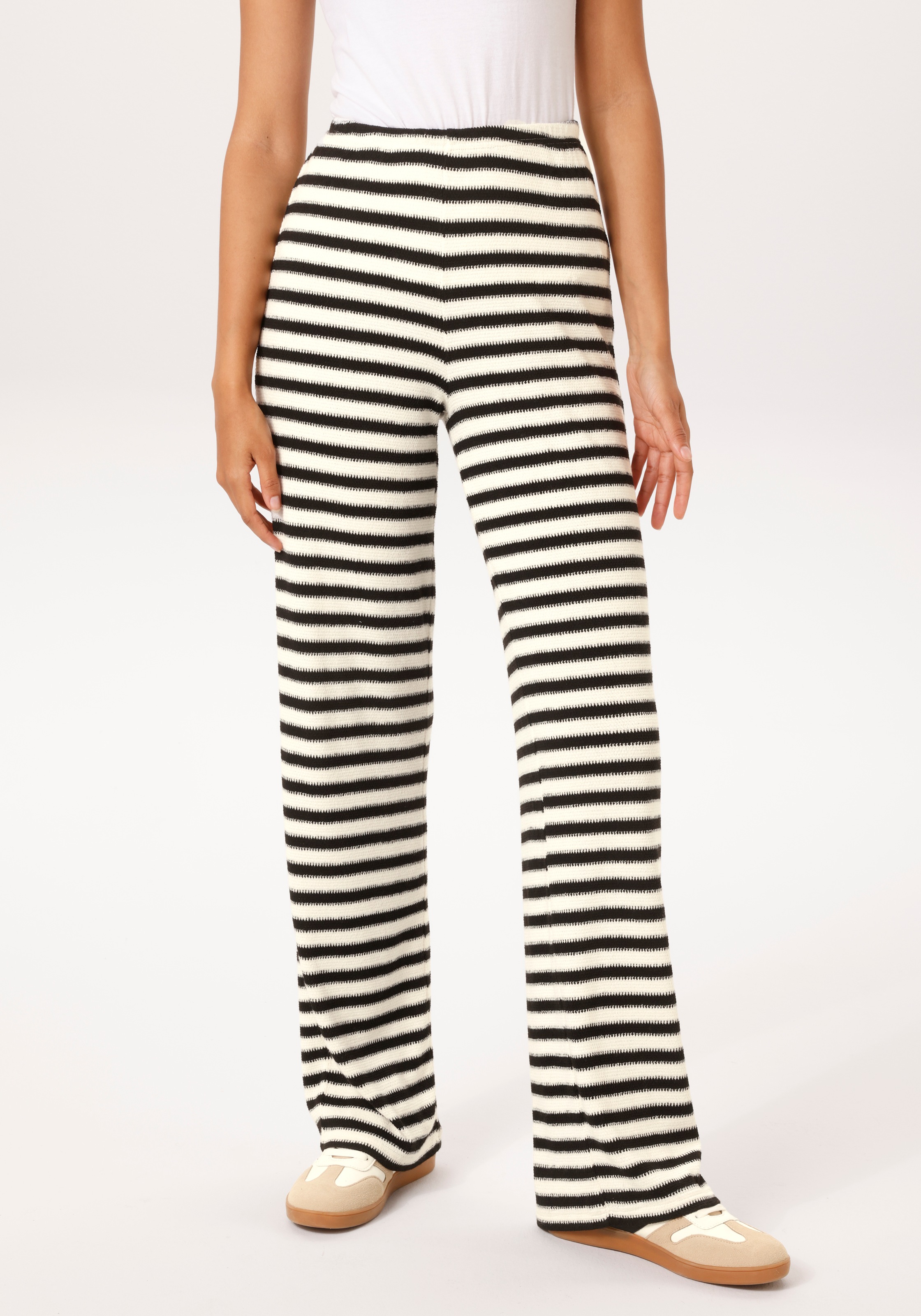 Image of Aniston CASUAL Schlupfhose im interessanten Ringel-Dessin