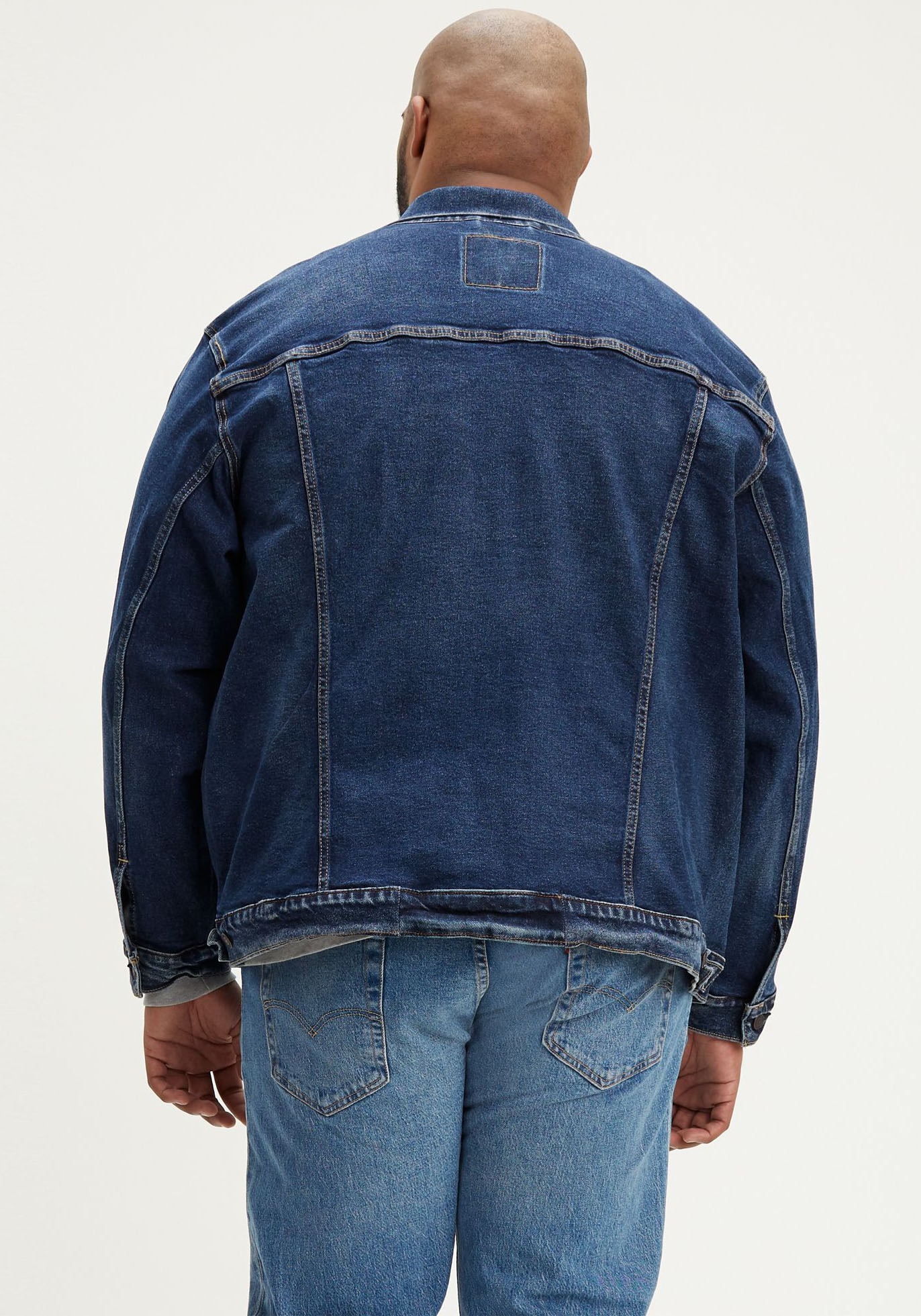 Levi's® Plus Veste en jean »BIG TRUCKER« sans capuche avec patte de boutonnage et poches poitrine