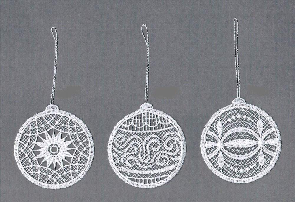 Image of Stickereien Plauen Dekohänger "Weihnachtskugeln" Baumbehang "Weihnachtskugeln", bestickt
