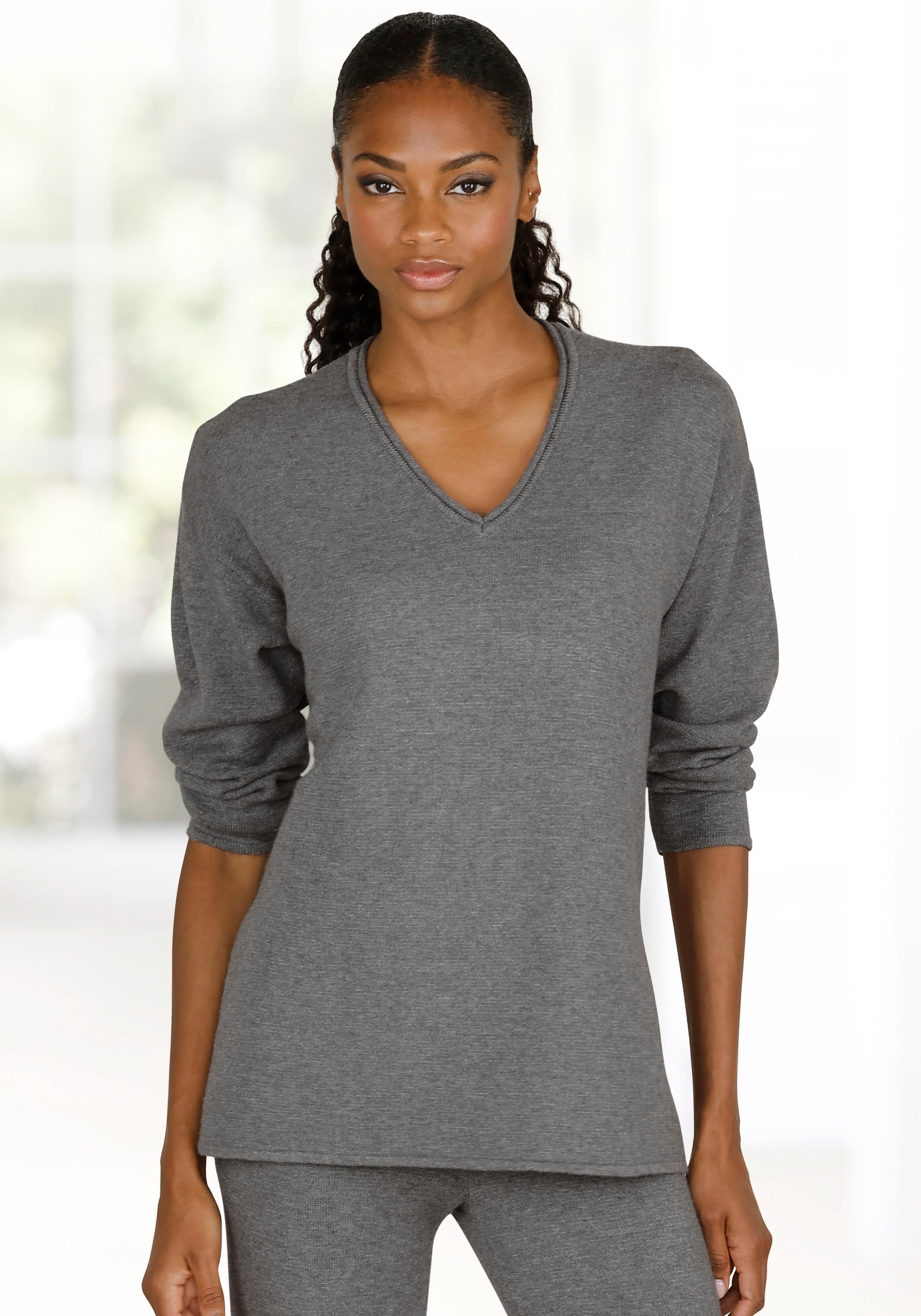 Image of LASCANA Strickpullover lässiger Loungepullover mit seitlichen Schlitz, Loungewear