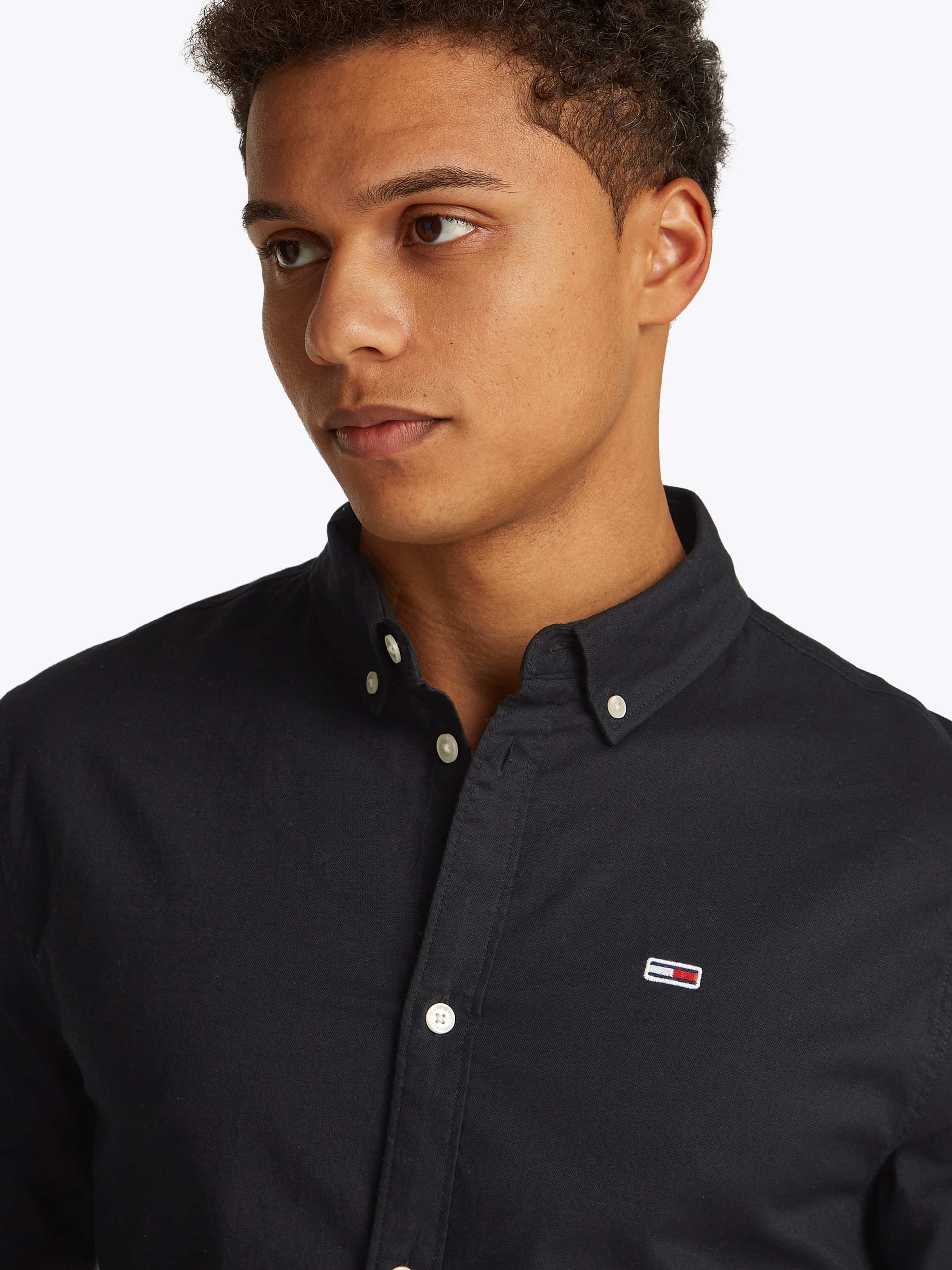 Tommy Jeans Langarmhemd »TJM Slim Stretch Oxford Shirt«, mit Flaglabel auf der Brust