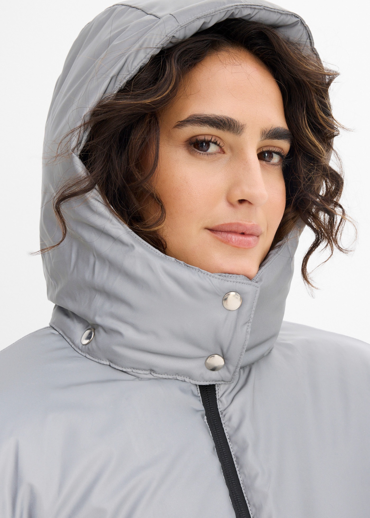 bonprix Funktionsjacke mit reflektierendem Design, Oversize-Passform, sportlicher Stil