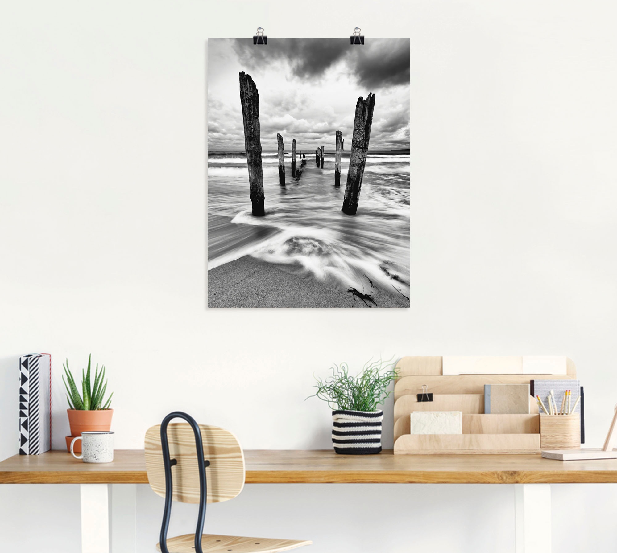 Artland Wandbild »Holzstangen am Ostseestrand«, Küste, (1 St.), als Leinwandbild, Poster in verschied. Grössen