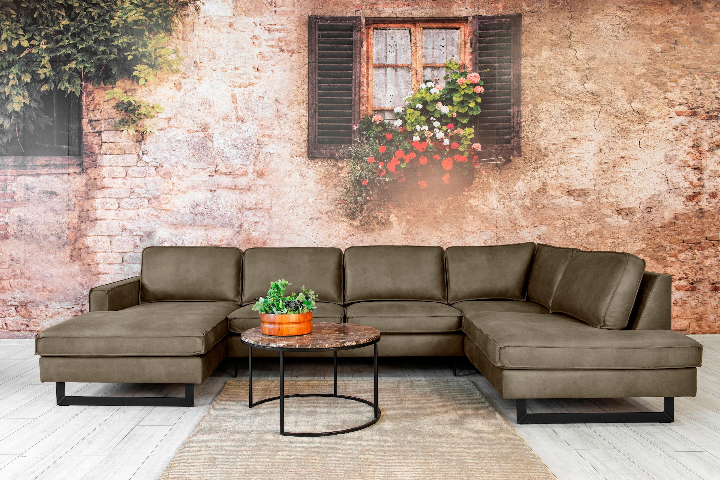 Places of Style Wohnlandschaft »Pinto, 350 cm, U-Form, XXL, mit Ottomanen«, Cord, Chenille, Lederoptik, mit Keder, Metallfüsse, Wellenunterfederung
