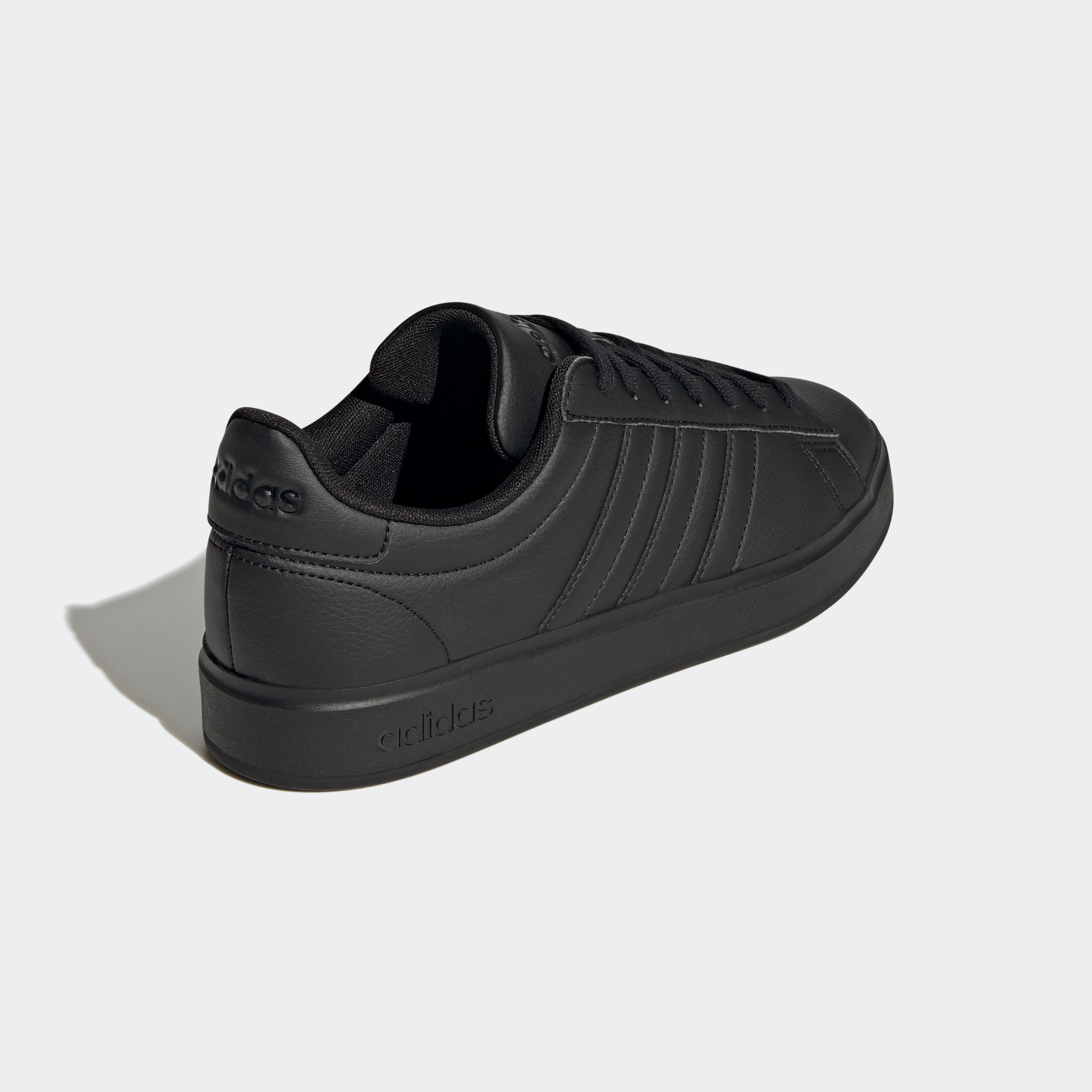 adidas Sportswear Sneaker »GRAND COURT CLOUDFOAM COMFORT«, Design auf den Spuren des adidas Superstar