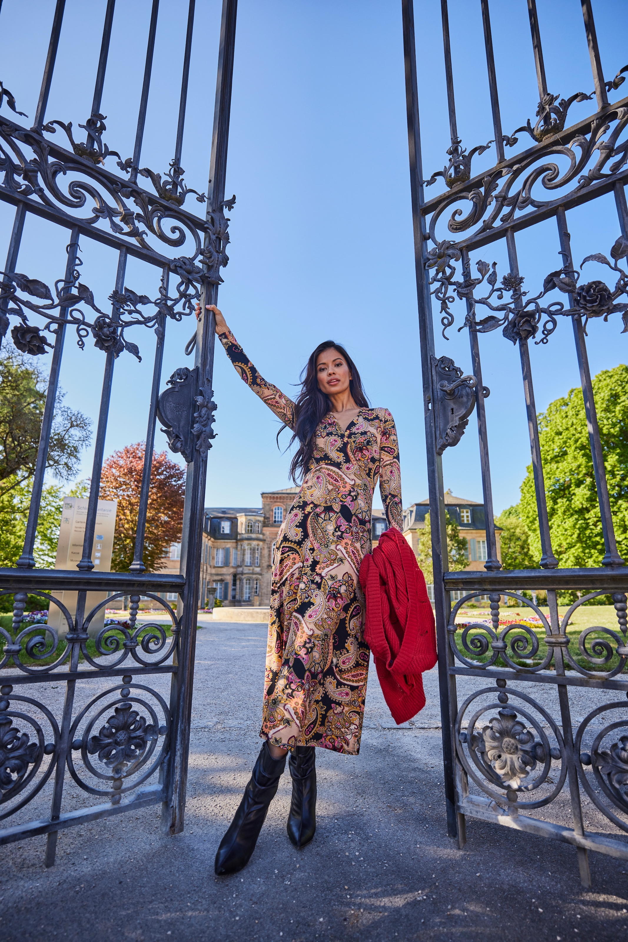 Aniston SELECTED Midikleid, mit V-Ausschnitt und Wickel-Optik - NEUE KOLLEKTION
