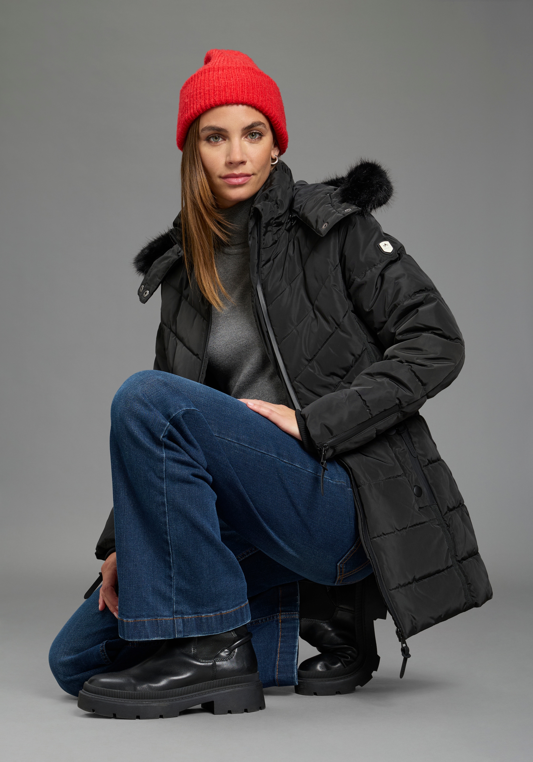 ALPENBLITZ Veste d'hiver »Pistenglück« avec capuche Tissu léger, style sportif, coupe ajustée