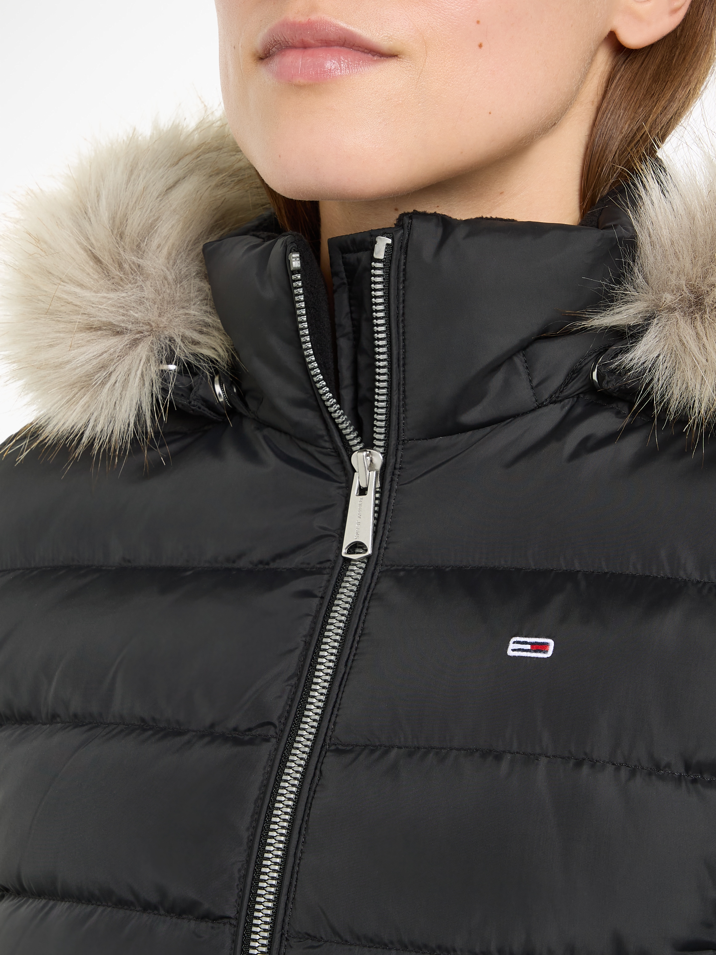 Tommy Jeans Steppjacke »TJW BASIC HOODED DOWN JACKET EXT«, mit Kapuze, mit Logostickerei