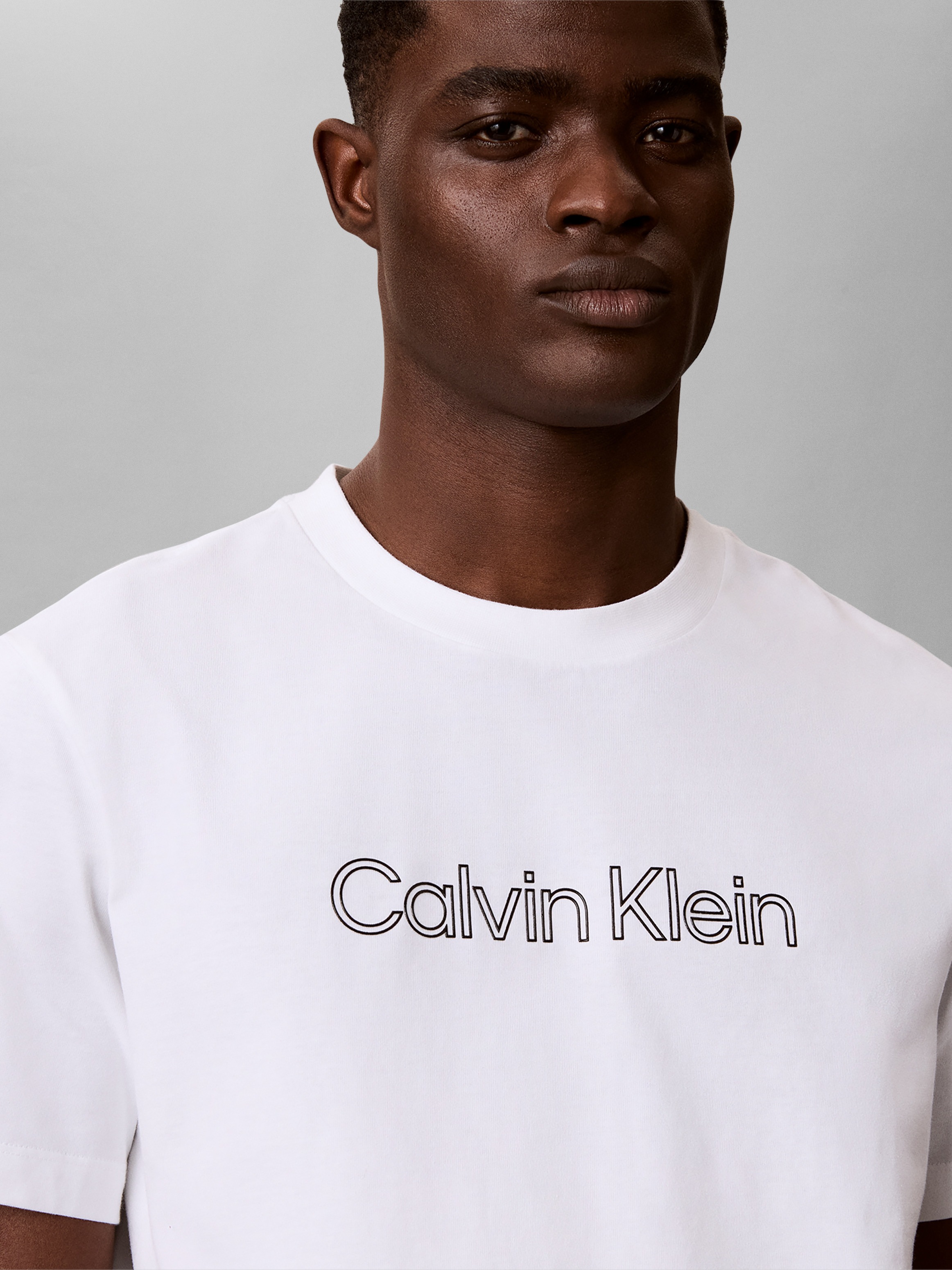 Calvin Klein Jeans T-shirt Rundhalsausschnitt, reine Baumwolle, Logoschriftzug