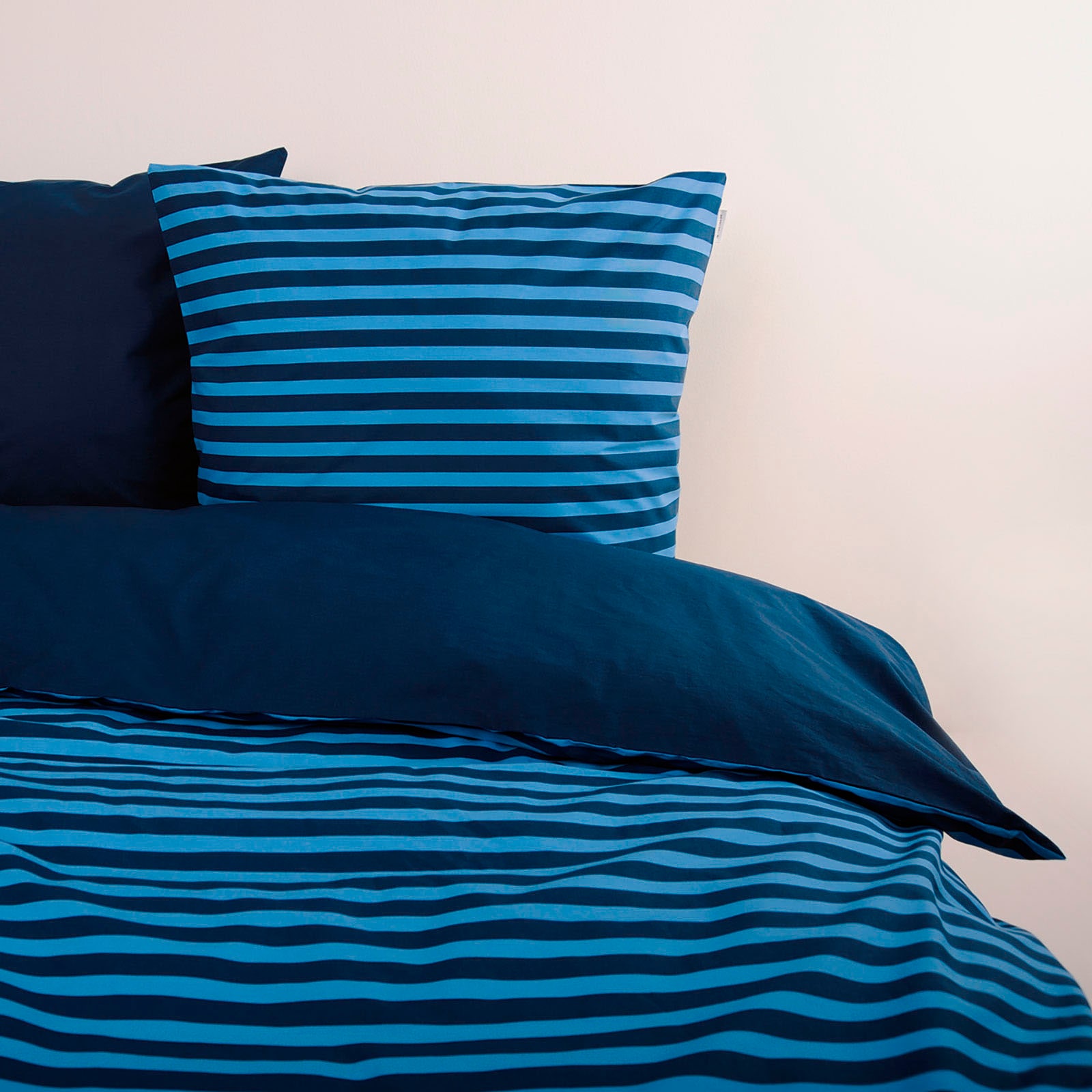 TOM TAILOR HOME Linge de lit »MEDIUM STRIPES in Gr. 135x200cm, 155x220cm oder 200x220cm« 2 cuis new bedroom, avec fermeture éclair de marque colorée