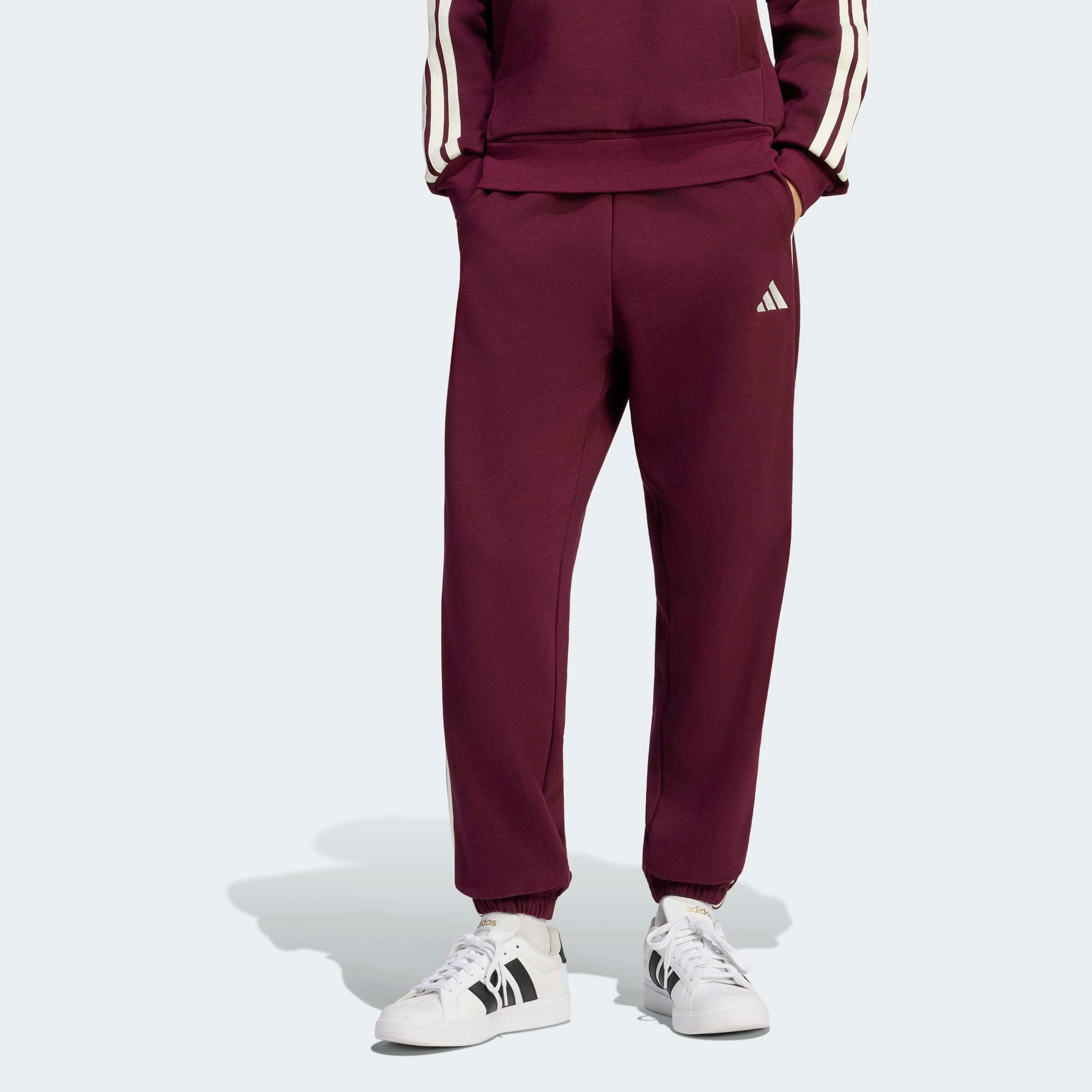 Image of adidas Sportswear Sporthose "ESSENTIALS 3-STREIFEN LOOSE-FIT" Locker geschnitten, mit schmal zulaufender Beinform