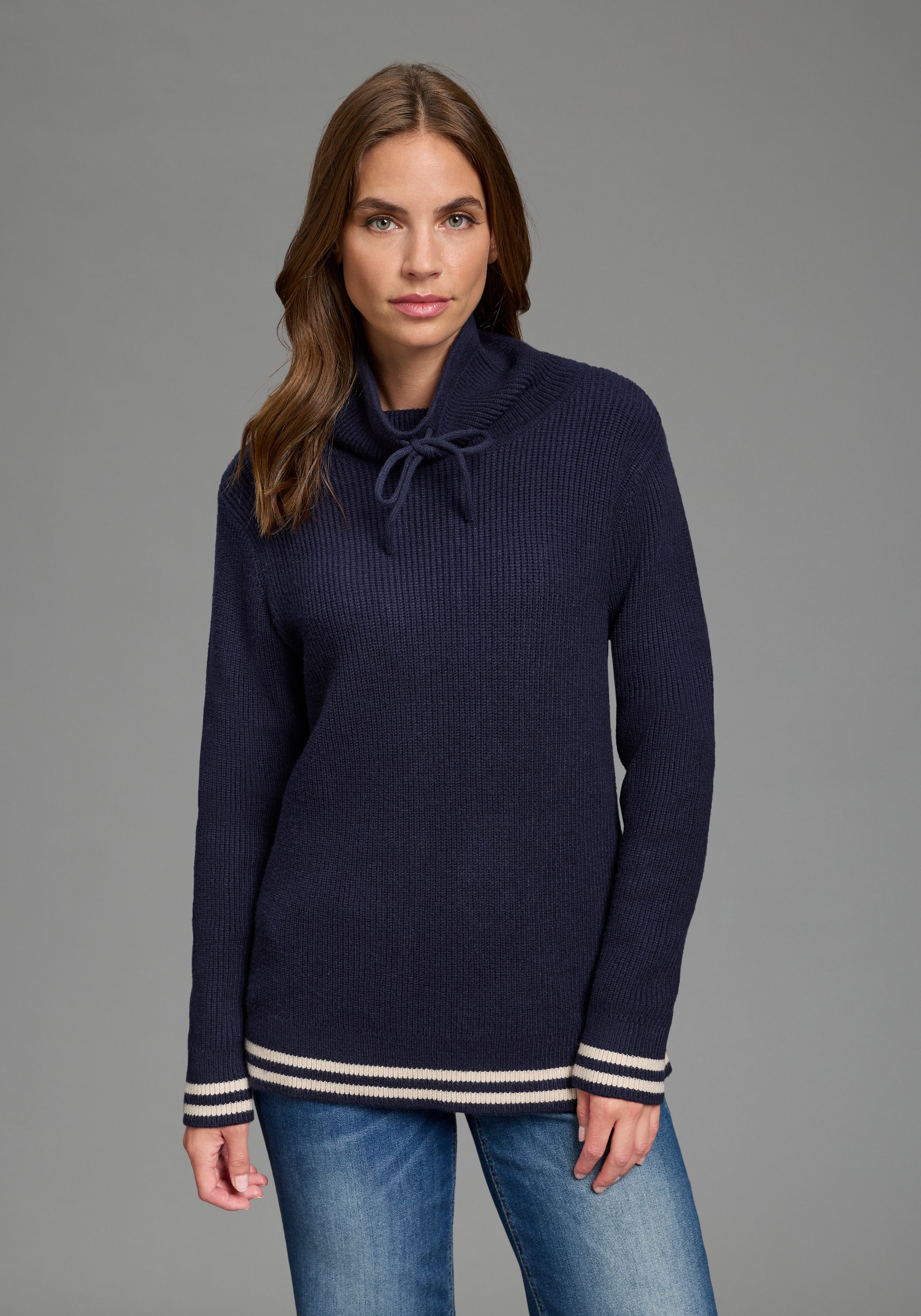 Image of Laura Scott Strickpullover "mit hohem Stehkragen, figurumspielende Passform" mit Kordelzug und dezenten Kontraststreifen