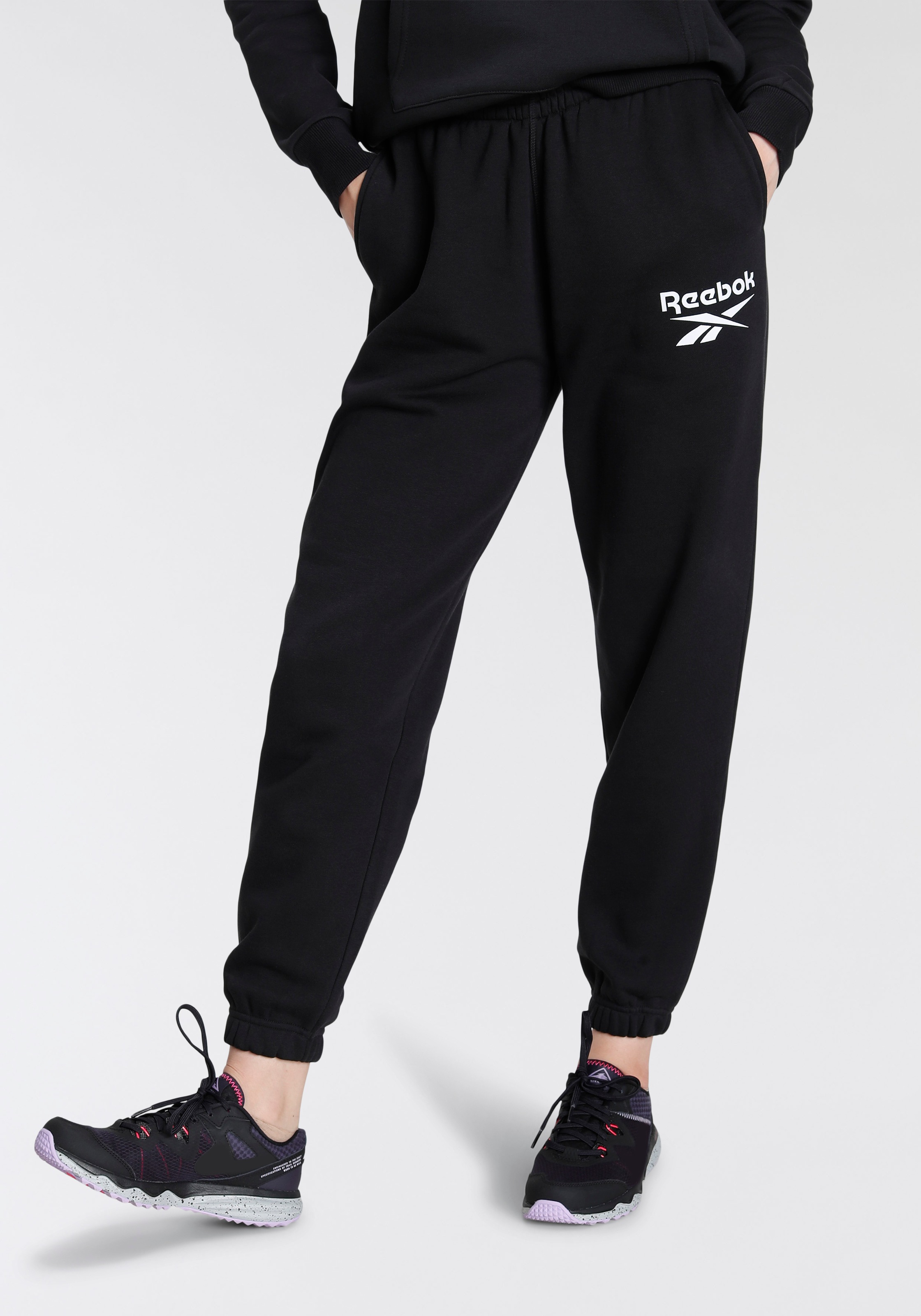 Reebok Sporthose »REEBOK IDENTITY LOGO FLEECE JOGGERS« kaufen