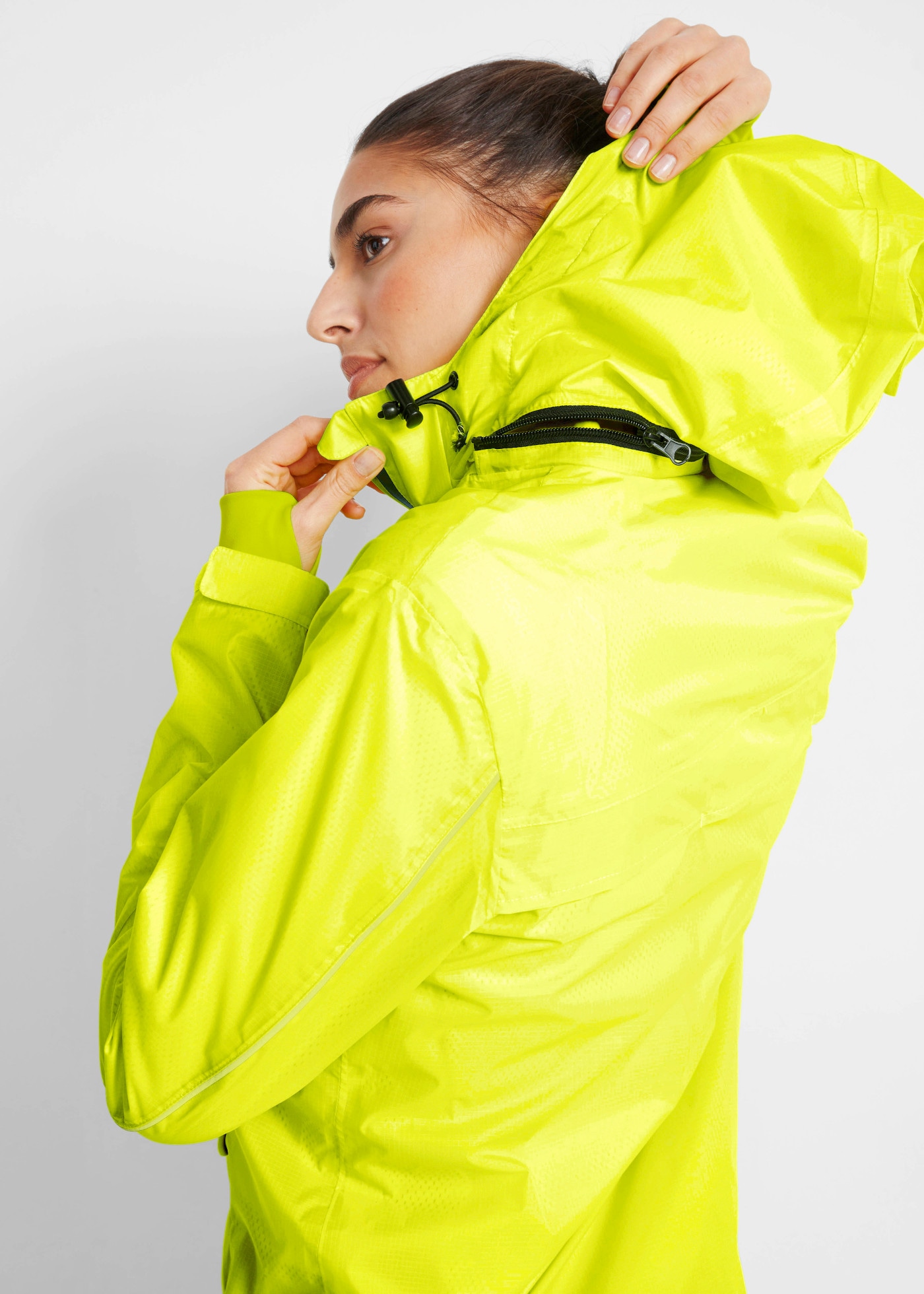 bonprix Funktionsjacke bequemer Schnitt, mit Reissverschlusstaschen, sportlicher Stil