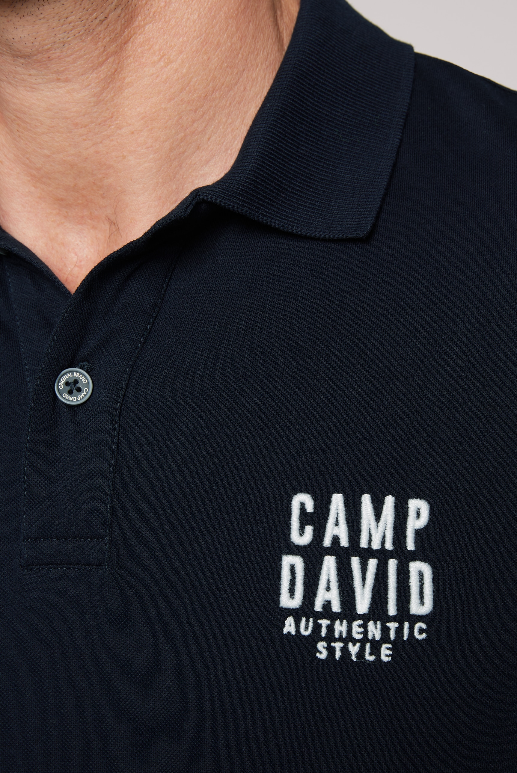 CAMP DAVID Poloshirt, mit kleiner Logo-Stickerei auf Brusthöhe