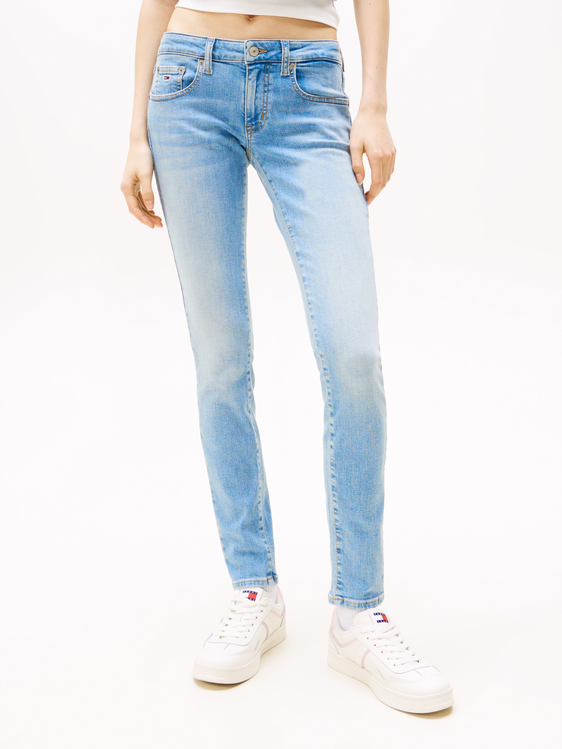 Tommy Jeans Skinny-fit-Jeans »SOPHIE LW SKN«, mit Logo-Badge, in Knöchellänge