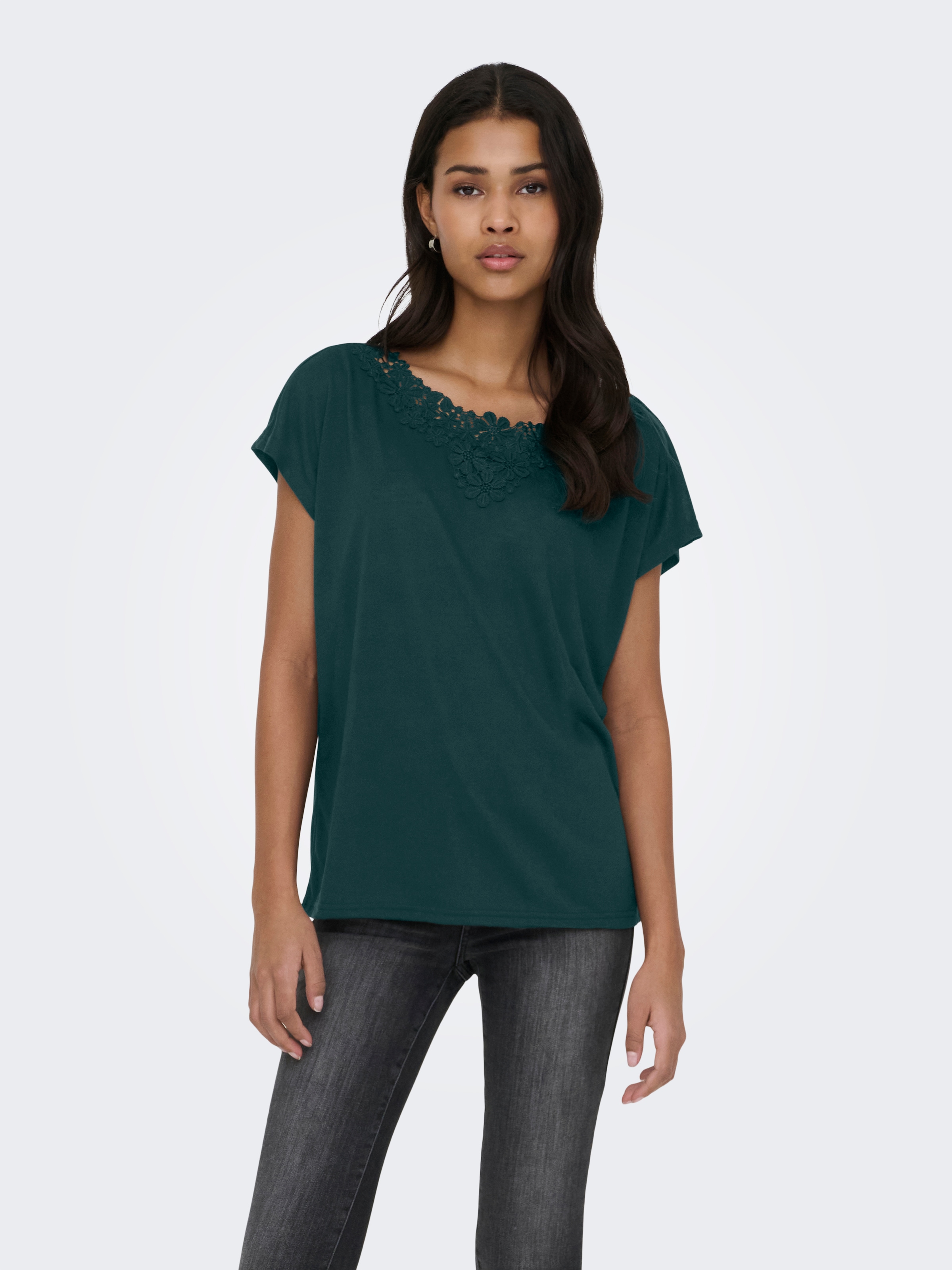 Image of ONLY Spitzenshirt "ONLWINNIE S/S TOP CS JRS" Polyester, regular fit