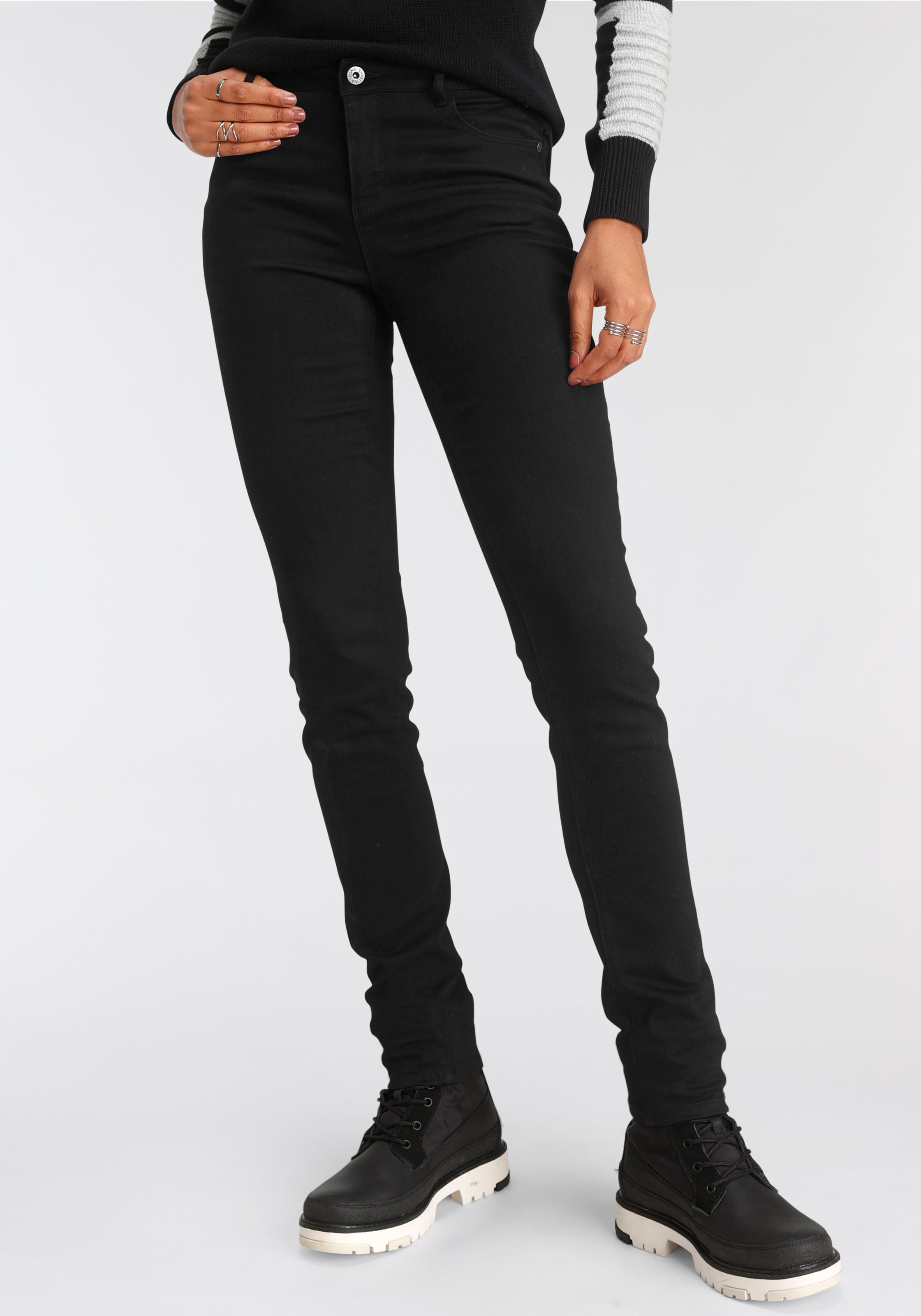 Image of Arizona Skinny-fit-Jeans »mit Thermo Effekt«, High Waist bei Ackermann Versand Schweiz