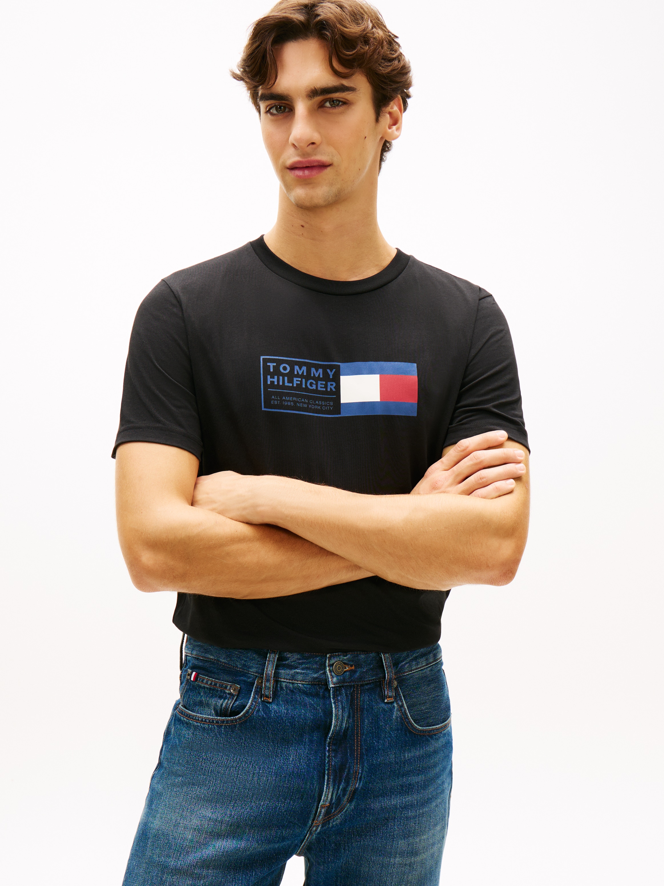 Image of Tommy Hilfiger T-Shirt "BRAND LOVE TEXT BOX" regular fit, gerippter Rundhals