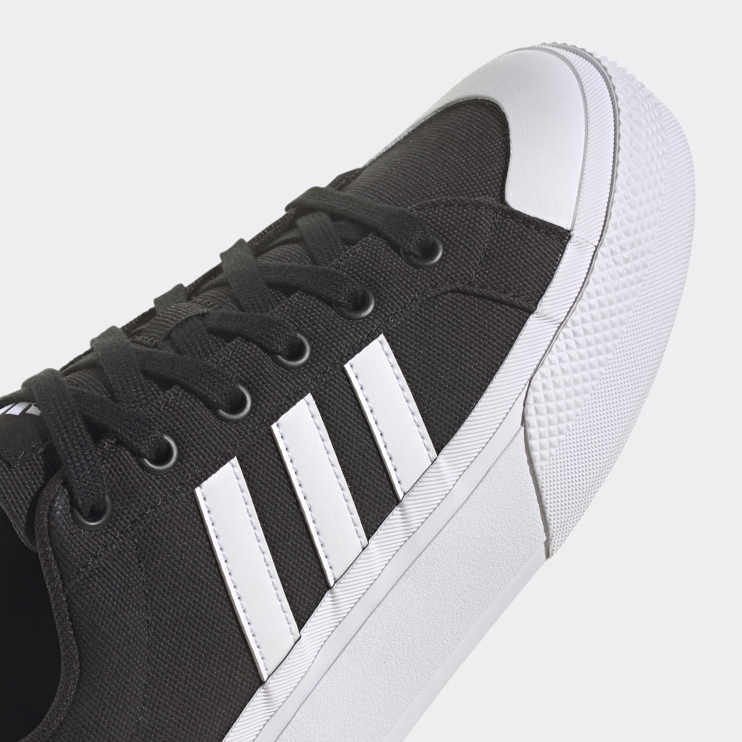 adidas Sportswear Sneaker »BRAVADA 2.0 PLATFORM«, Design auf den Spuren des adidas Nizza